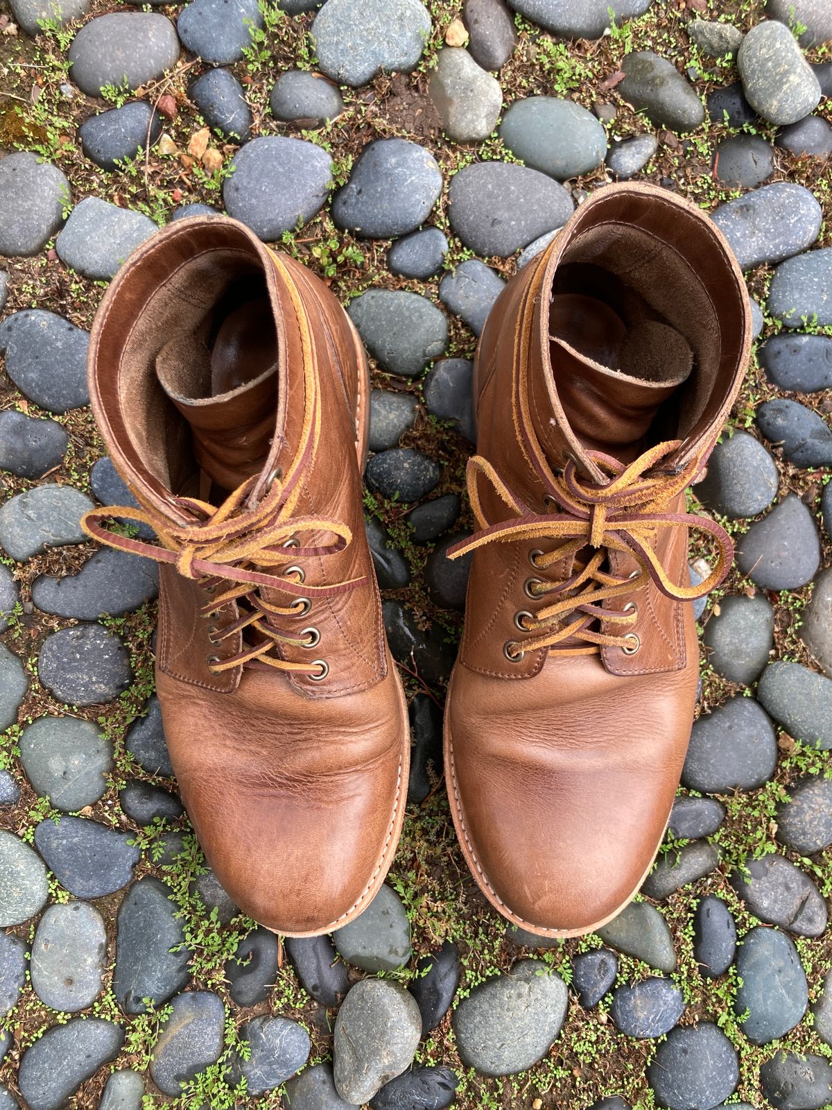 Photo by boogieshafer on December 2, 2023 of the Oak Street Bootmakers Trench Boot in Horween Natural Chromexcel.