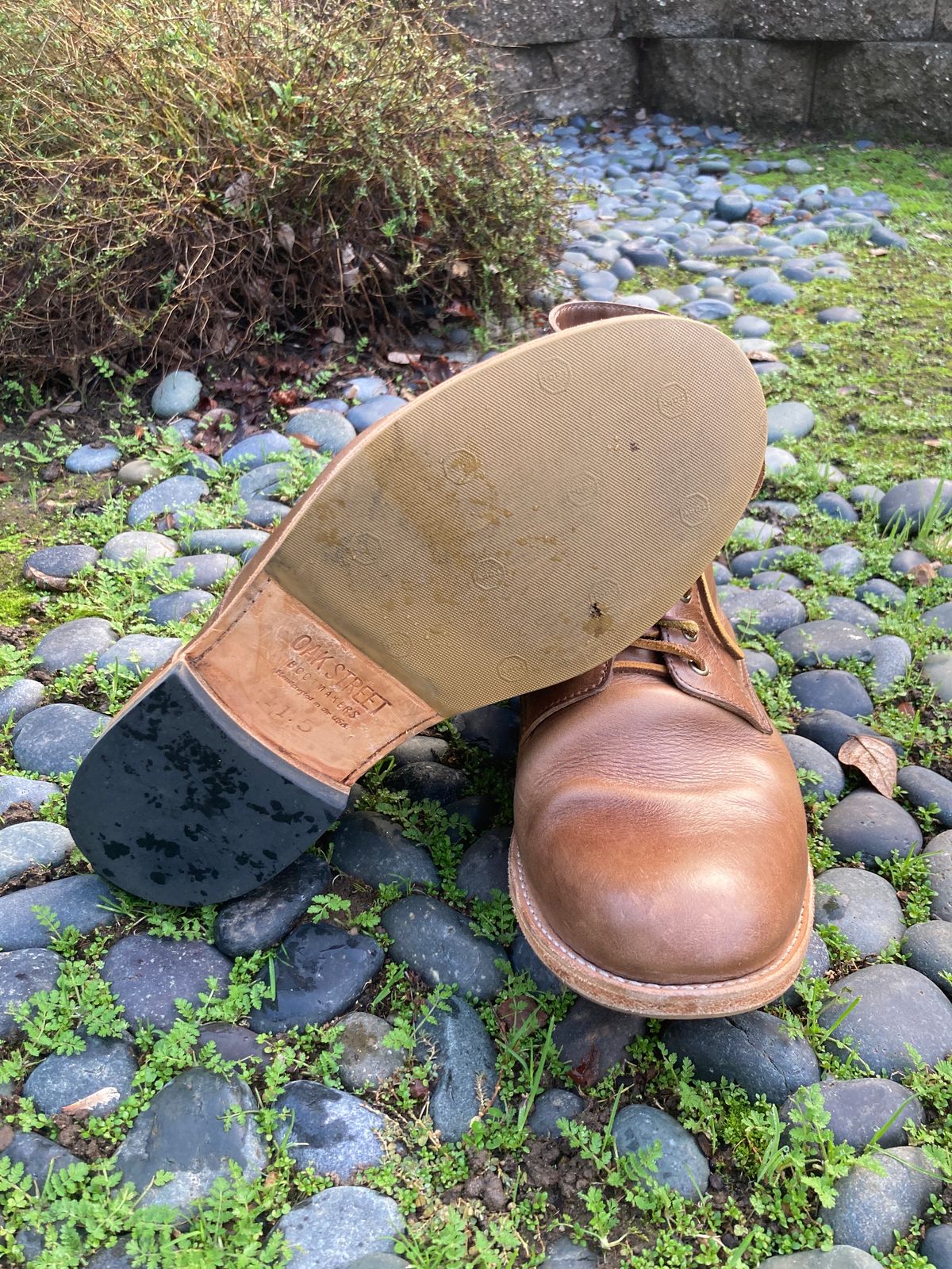 Photo by boogieshafer on January 1, 2024 of the Oak Street Bootmakers Trench Boot in Horween Natural Chromexcel.