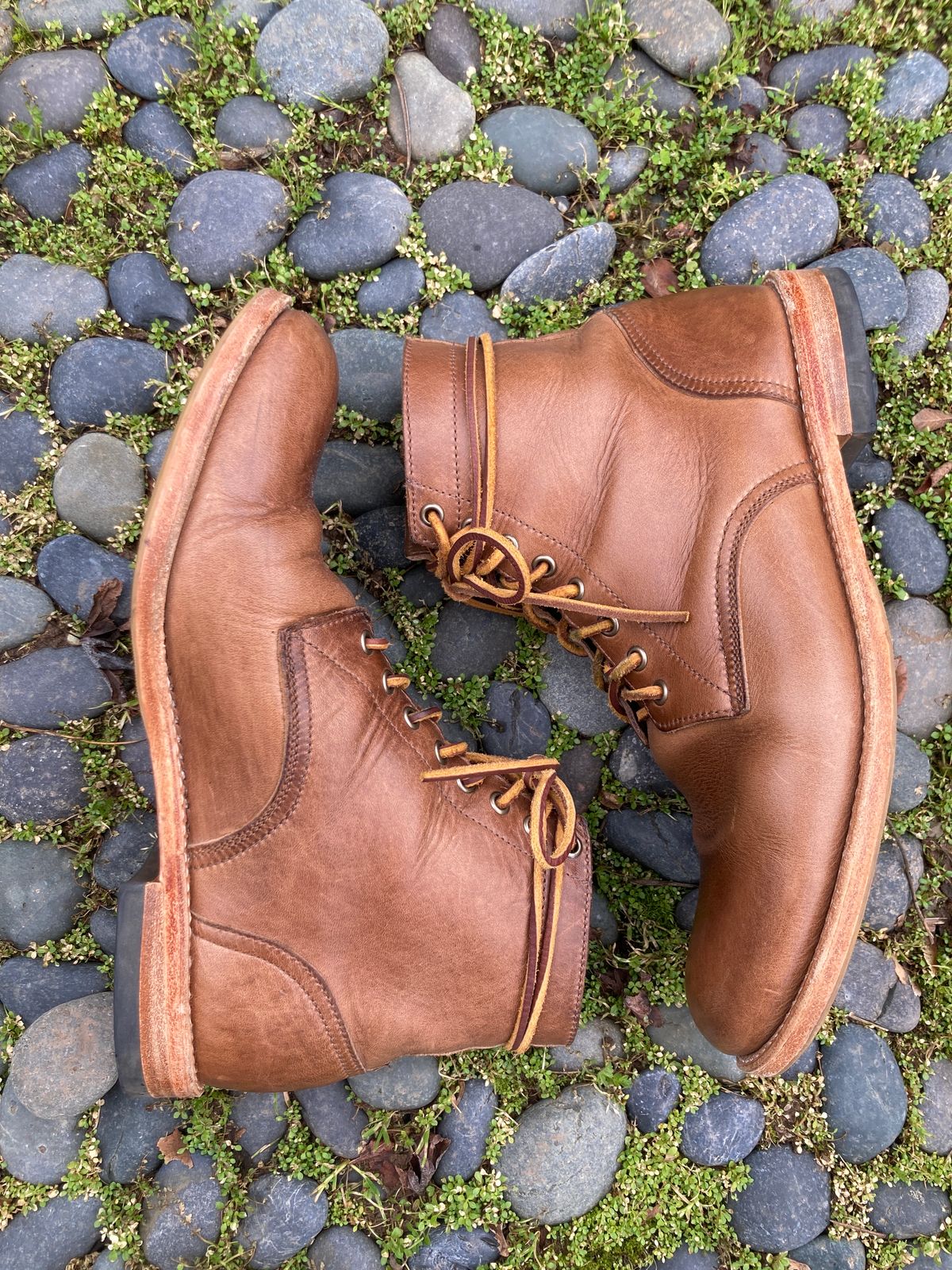 Photo by boogieshafer on February 3, 2024 of the Oak Street Bootmakers Trench Boot in Horween Natural Chromexcel.