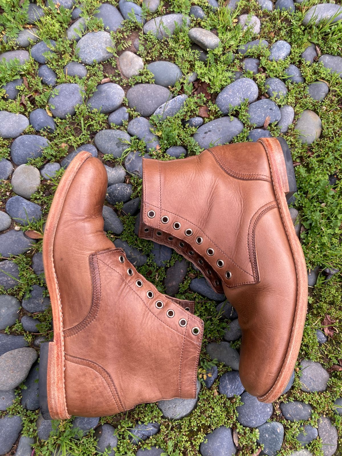 Photo by boogieshafer on March 3, 2024 of the Oak Street Bootmakers Trench Boot in Horween Natural Chromexcel.