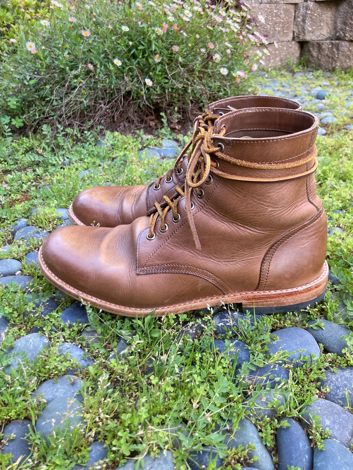 Photo by boogieshafer on April 3, 2024 of the Oak Street Bootmakers Trench Boot in Horween Natural Chromexcel.