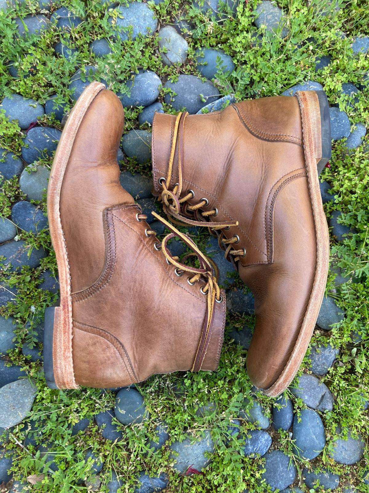 Photo by boogieshafer on April 3, 2024 of the Oak Street Bootmakers Trench Boot in Horween Natural Chromexcel.