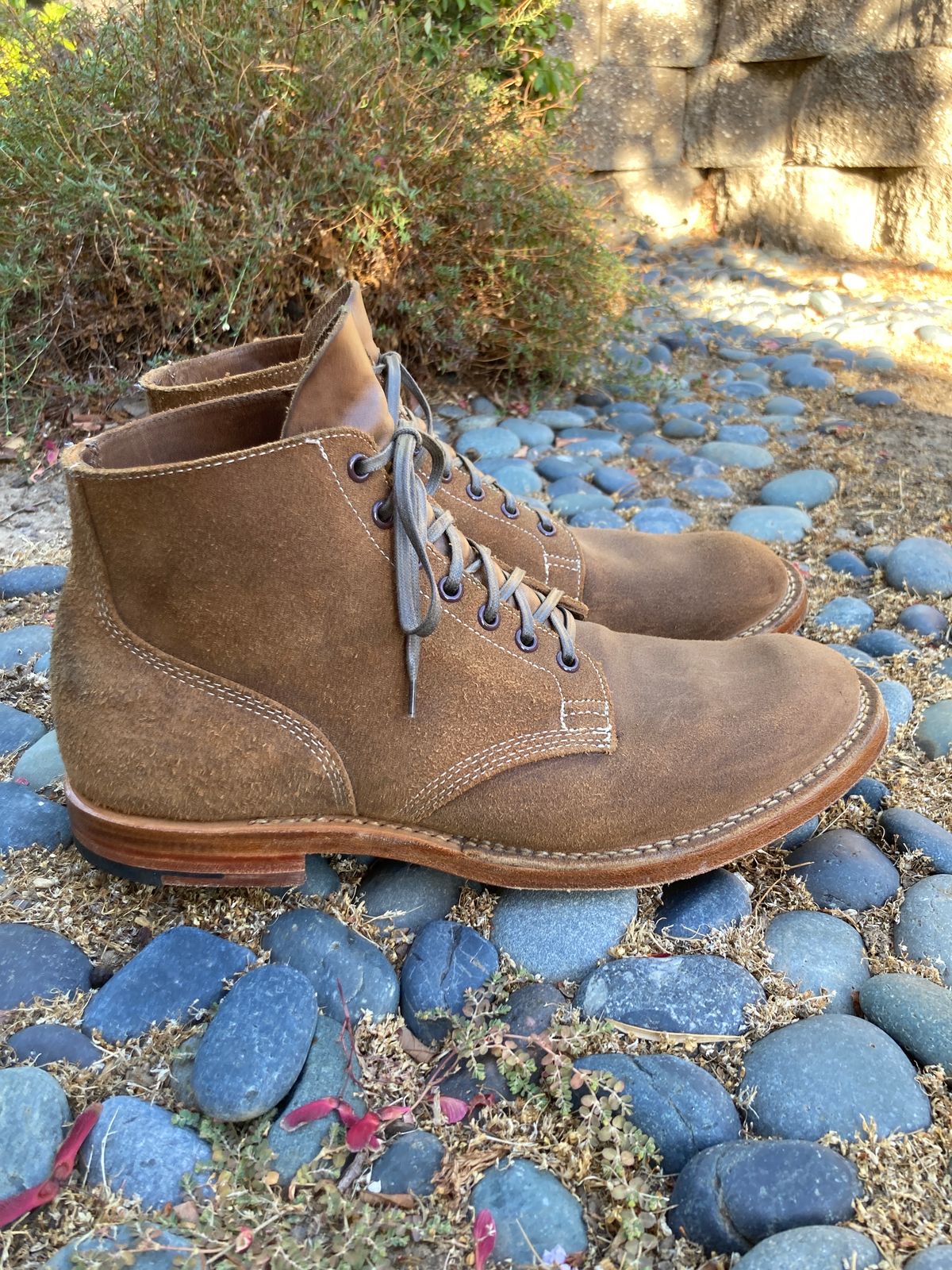 Photo by boogieshafer on September 6, 2023 of the Viberg Boondocker in Horween Natural Chromexcel Roughout.