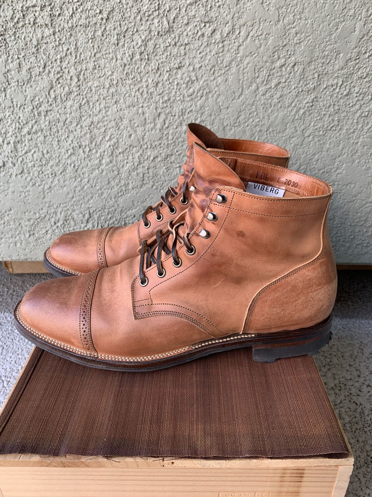 Photo by boogieshafer on November 2, 2021 of the Viberg Service Boot in Maryam Used Cuoio Vitello Calf.