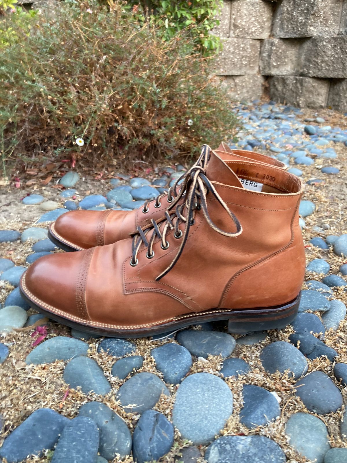 Photo by boogieshafer on September 12, 2023 of the Viberg Service Boot in Maryam Used Cuoio Vitello Calf.