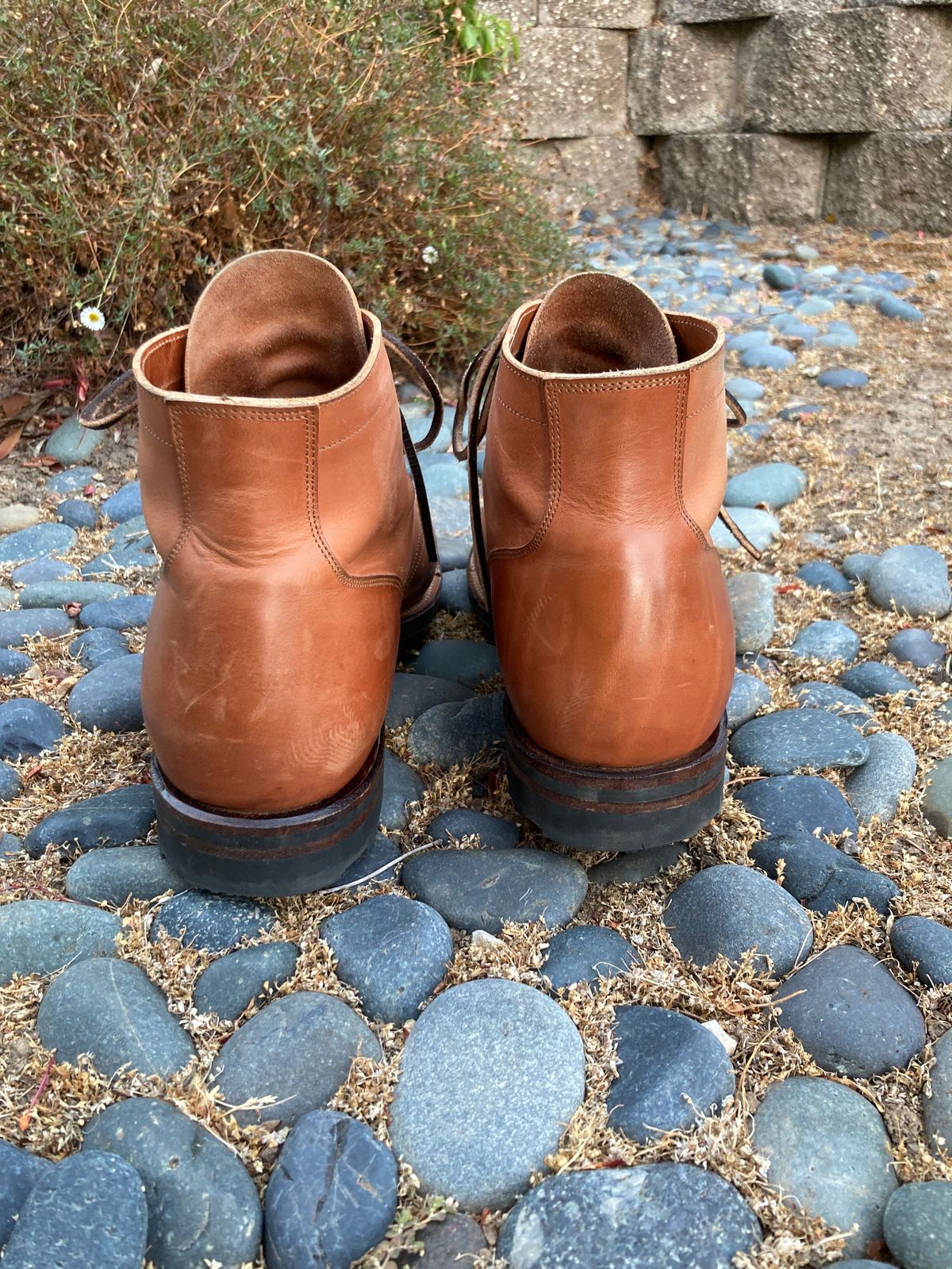 Photo by boogieshafer on September 12, 2023 of the Viberg Service Boot in Maryam Used Cuoio Vitello Calf.