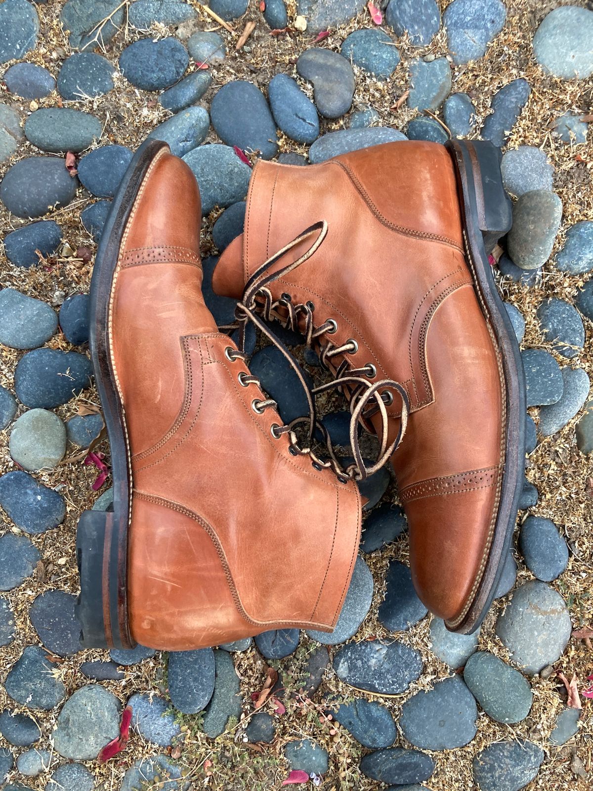 Photo by boogieshafer on September 12, 2023 of the Viberg Service Boot in Maryam Used Cuoio Vitello Calf.