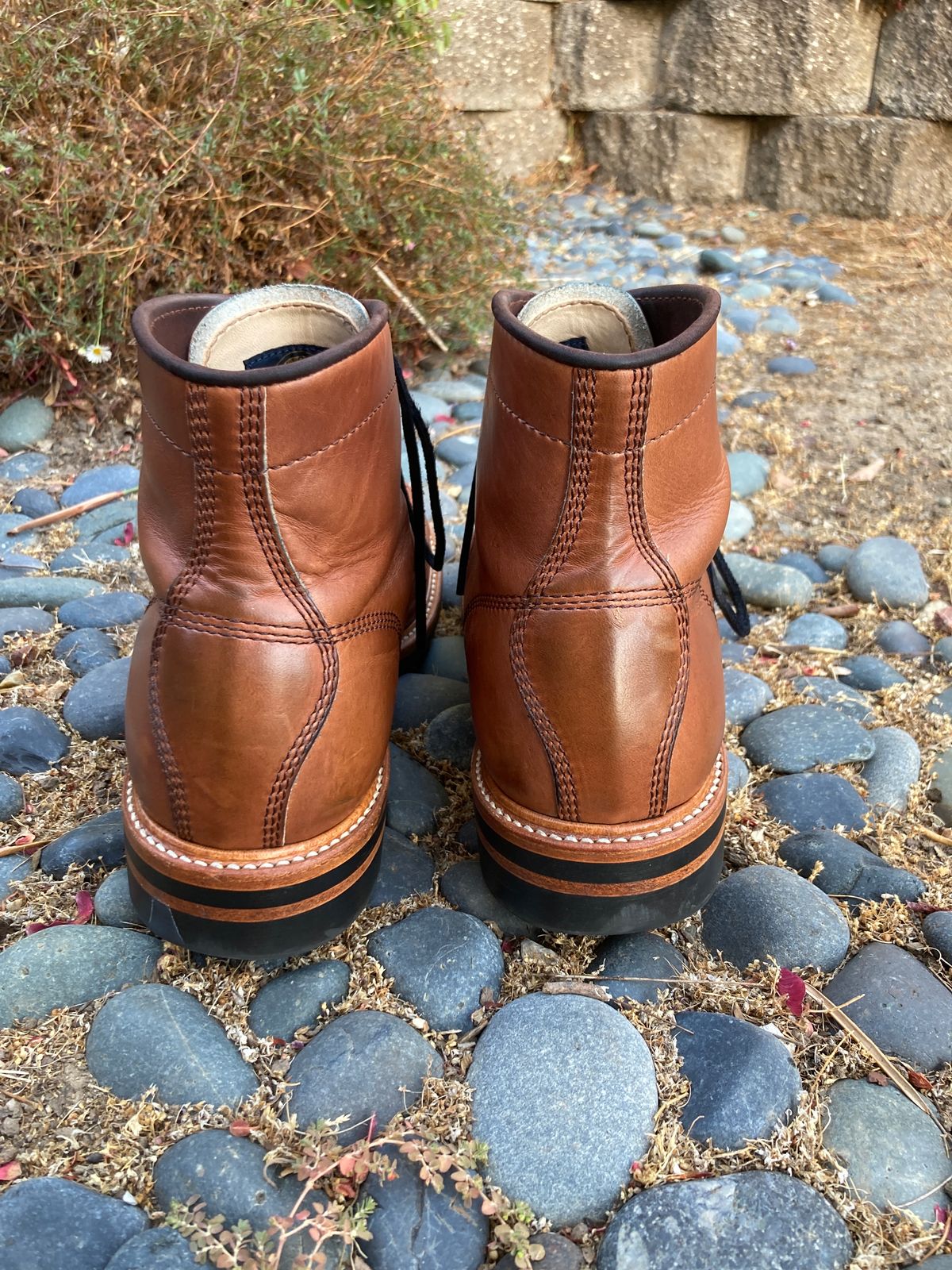 Photo by boogieshafer on September 16, 2023 of the John Lofgren Monkey Boots in Horween Whiskey Cavalier.