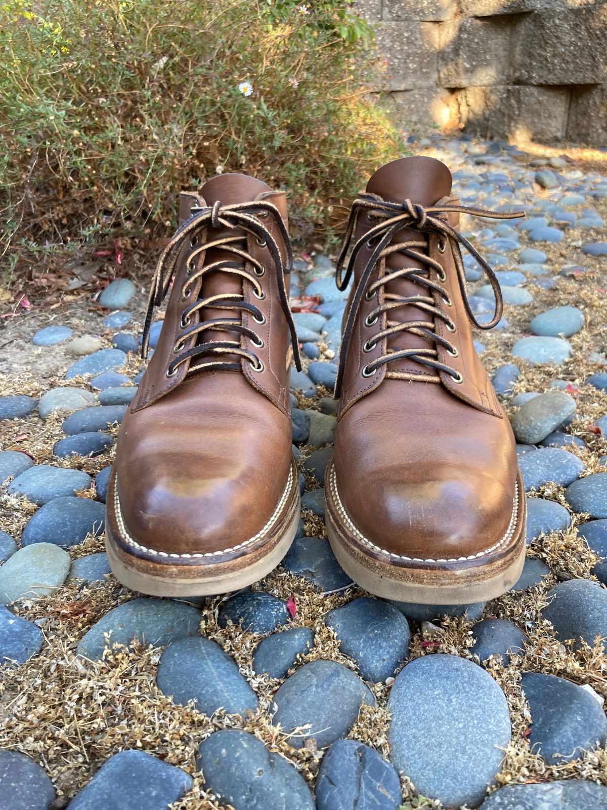 Photo by boogieshafer on August 28, 2023 of the Viberg Service Boot in Horween Crust Chromexcel.