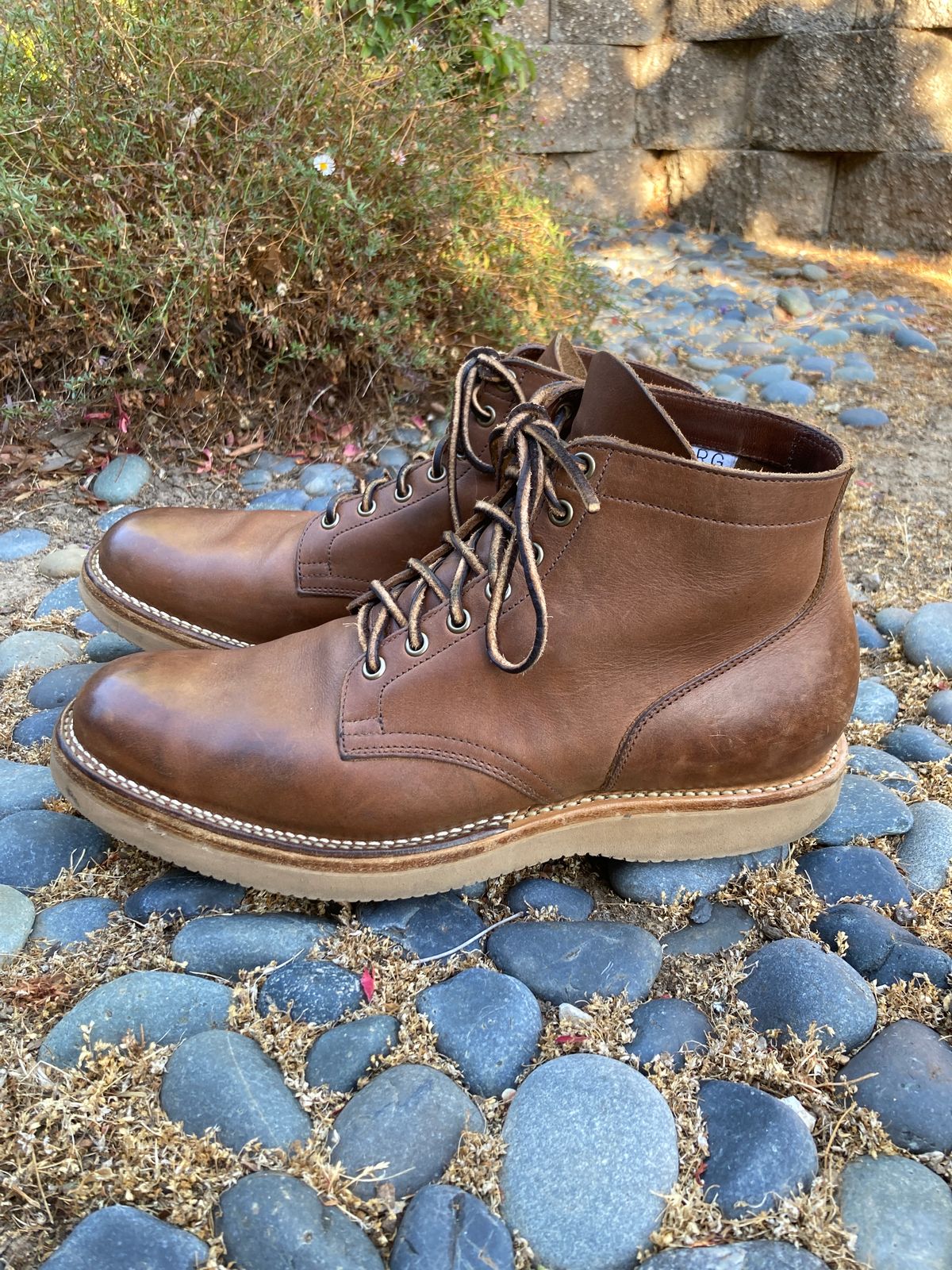 Photo by boogieshafer on August 28, 2023 of the Viberg Service Boot in Horween Crust Chromexcel.