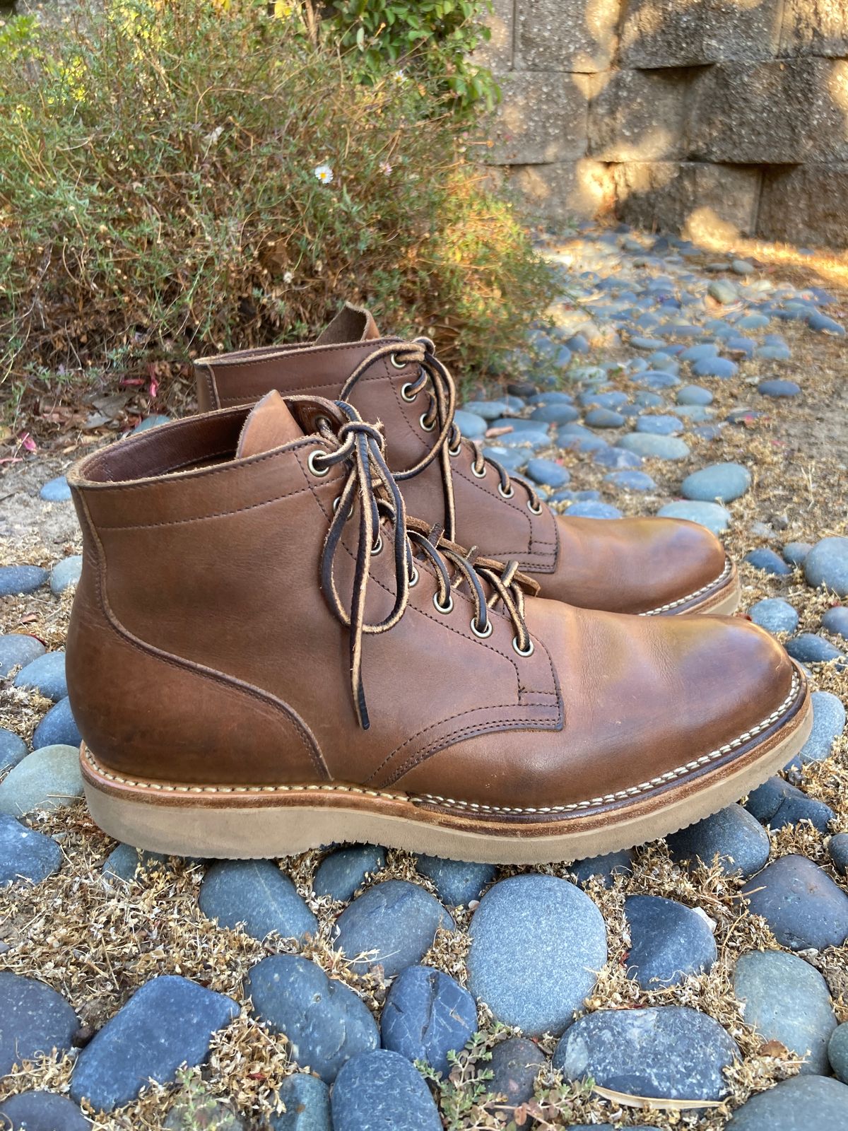 Photo by boogieshafer on August 28, 2023 of the Viberg Service Boot in Horween Crust Chromexcel.