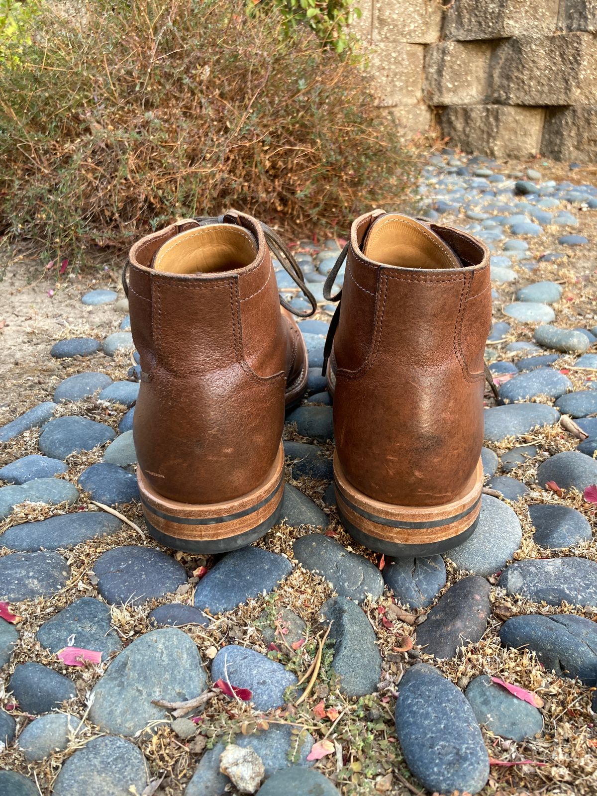 Photo by boogieshafer on September 22, 2023 of the Viberg Service Boot in Horween Waxed Flesh.