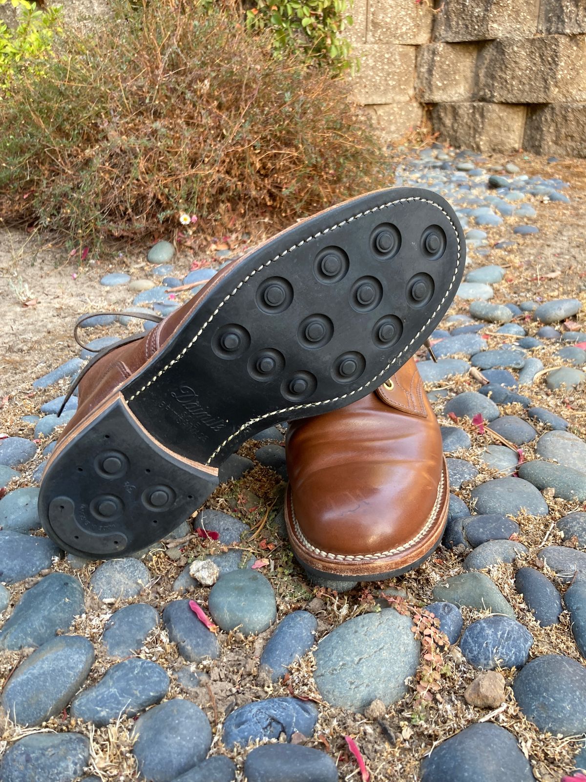 Photo by boogieshafer on September 22, 2023 of the Viberg Service Boot in Horween Waxed Flesh.