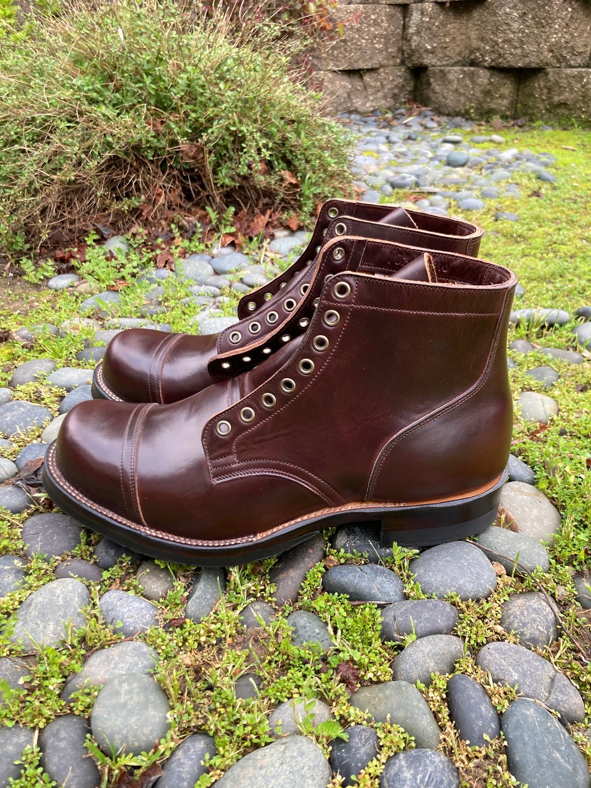 Photo by boogieshafer on February 11, 2024 of the Viberg Service Boot PCT in Horween Brown Chromexcel.