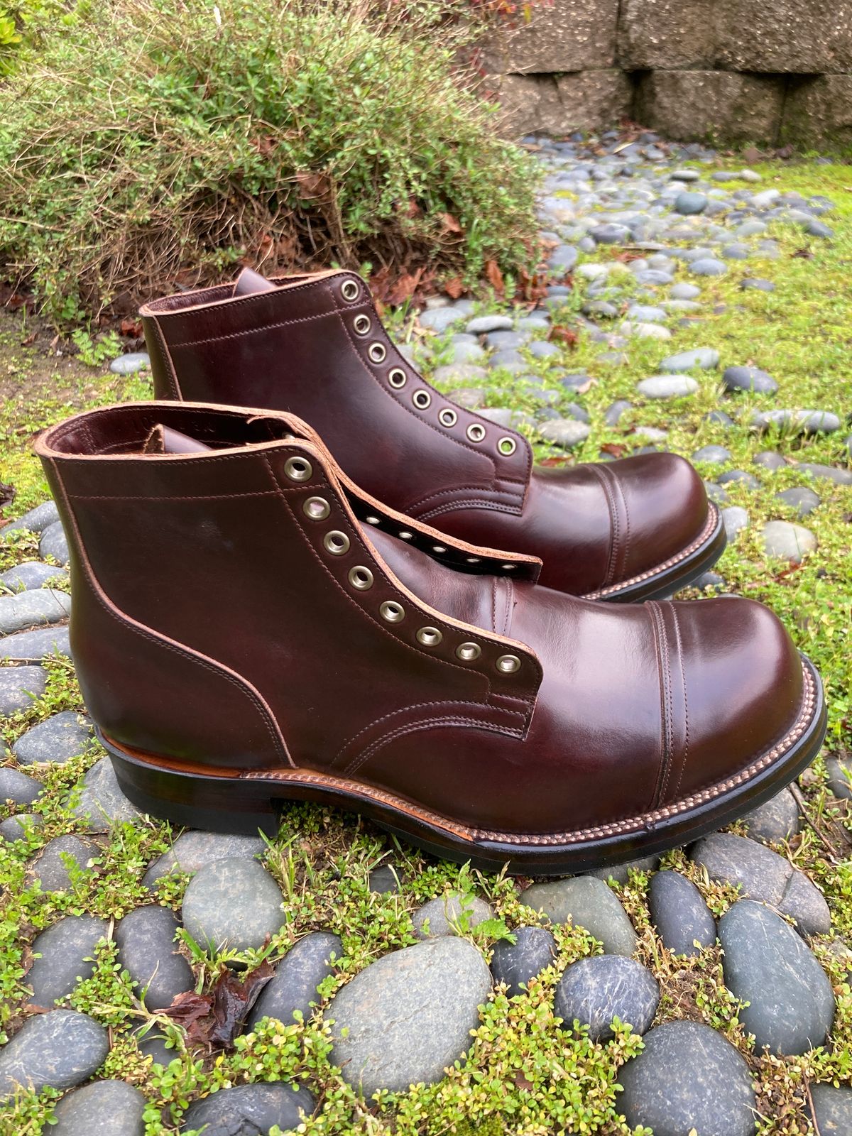 Photo by boogieshafer on February 11, 2024 of the Viberg Service Boot PCT in Horween Brown Chromexcel.