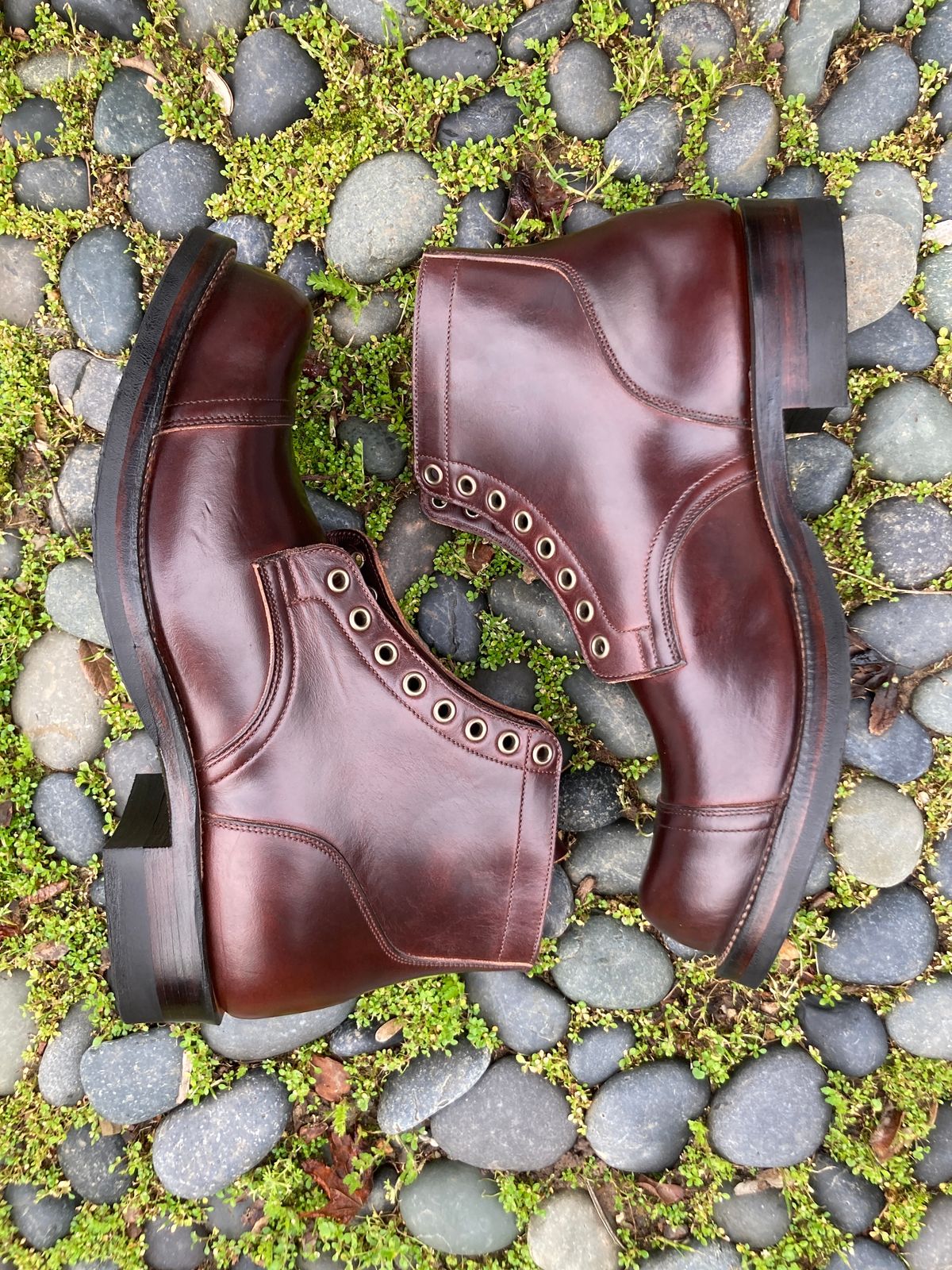 Photo by boogieshafer on February 11, 2024 of the Viberg Service Boot PCT in Horween Brown Chromexcel.