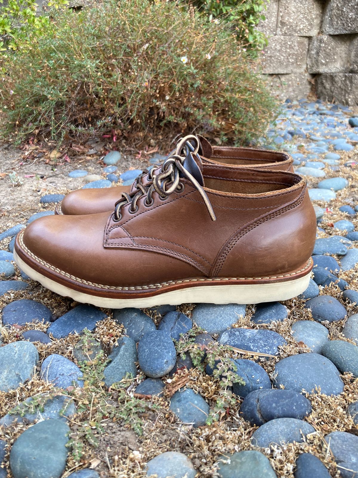 Photo by boogieshafer on August 26, 2023 of the Viberg 145 Oxford in Horween Natural Chromexcel.