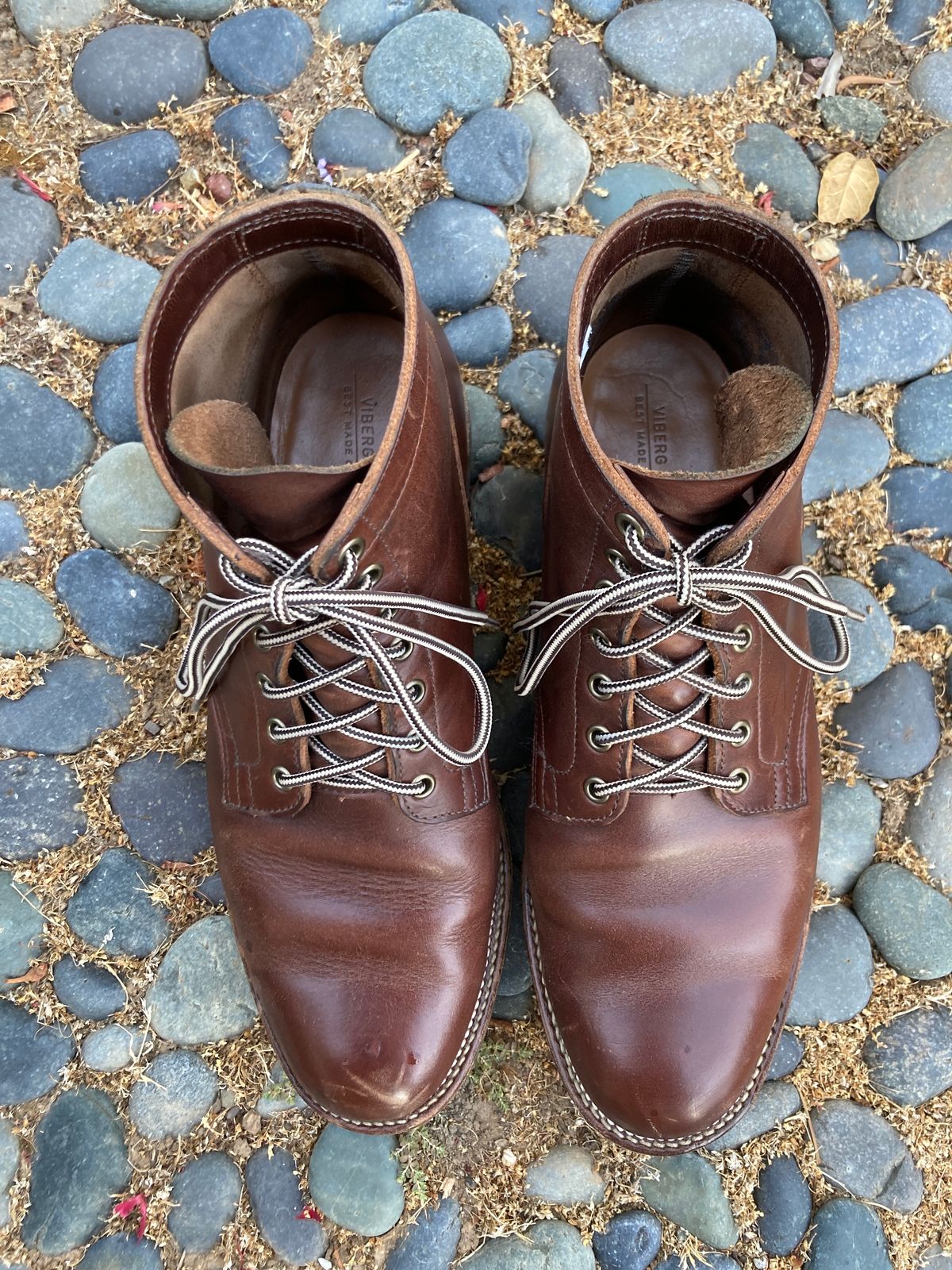 Photo by boogieshafer on August 27, 2023 of the Viberg Service Boot in Horween Brown Chromexcel.