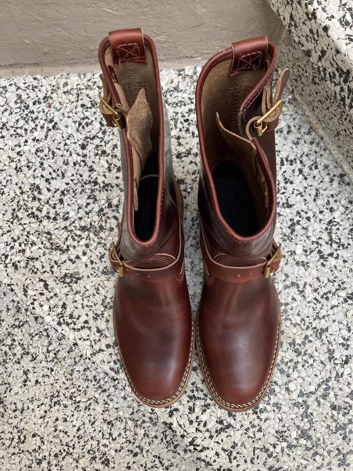 Photo by boogieshafer on November 5, 2021 of the Wesco Mister Lou in Horween Umber Chromexcel.