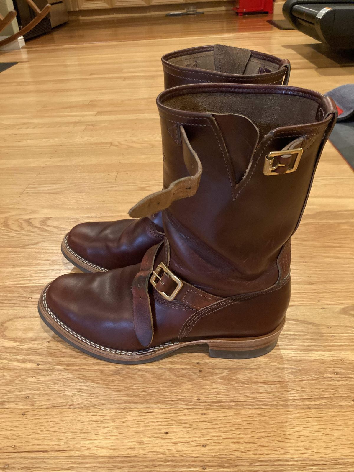 Photo by boogieshafer on April 6, 2022 of the Wesco Mister Lou in Horween Umber Chromexcel.