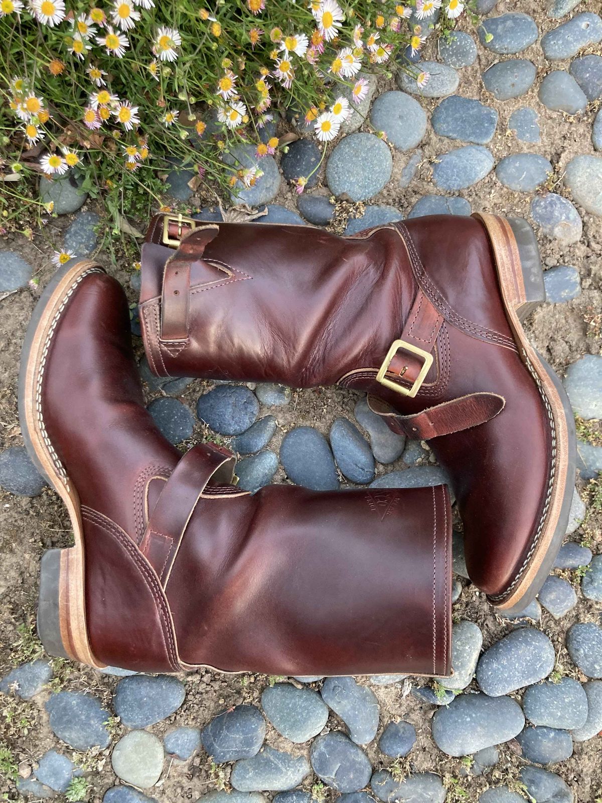 Photo by boogieshafer on May 2, 2022 of the Wesco Mister Lou in Horween Umber Chromexcel.