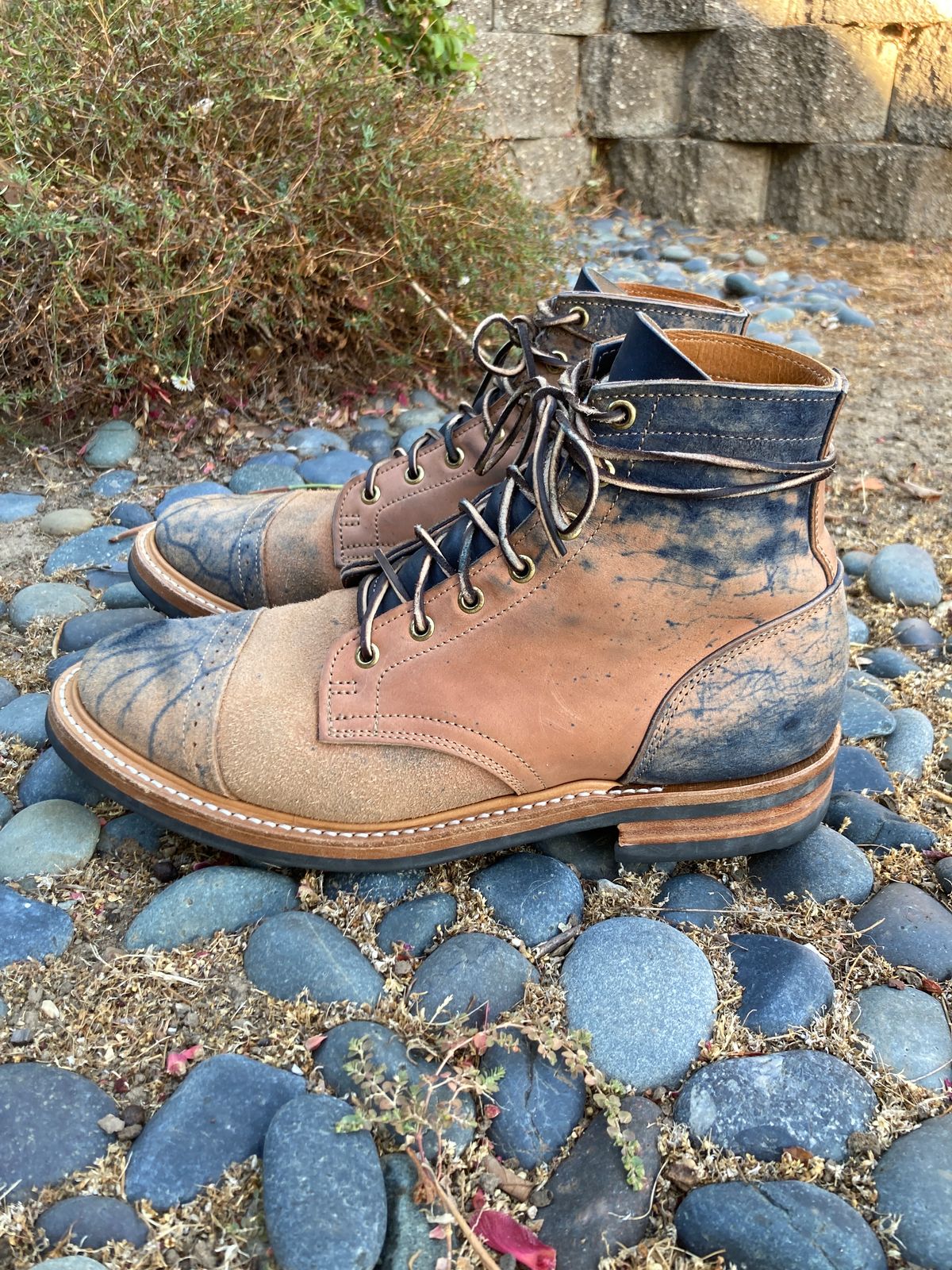 Photo by boogieshafer on September 14, 2023 of the Truman Service Boot in Navy Horse Rump Roughout.