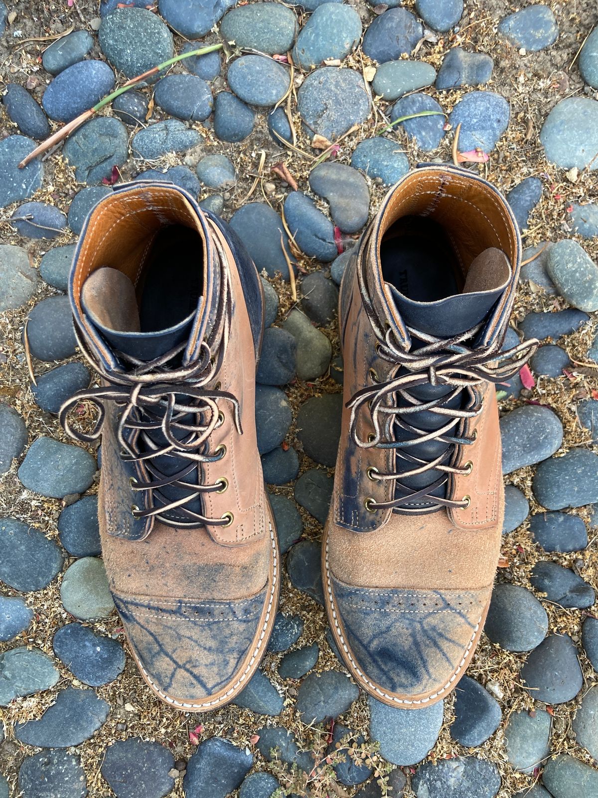 Photo by boogieshafer on September 14, 2023 of the Truman Service Boot in Navy Horse Rump Roughout.