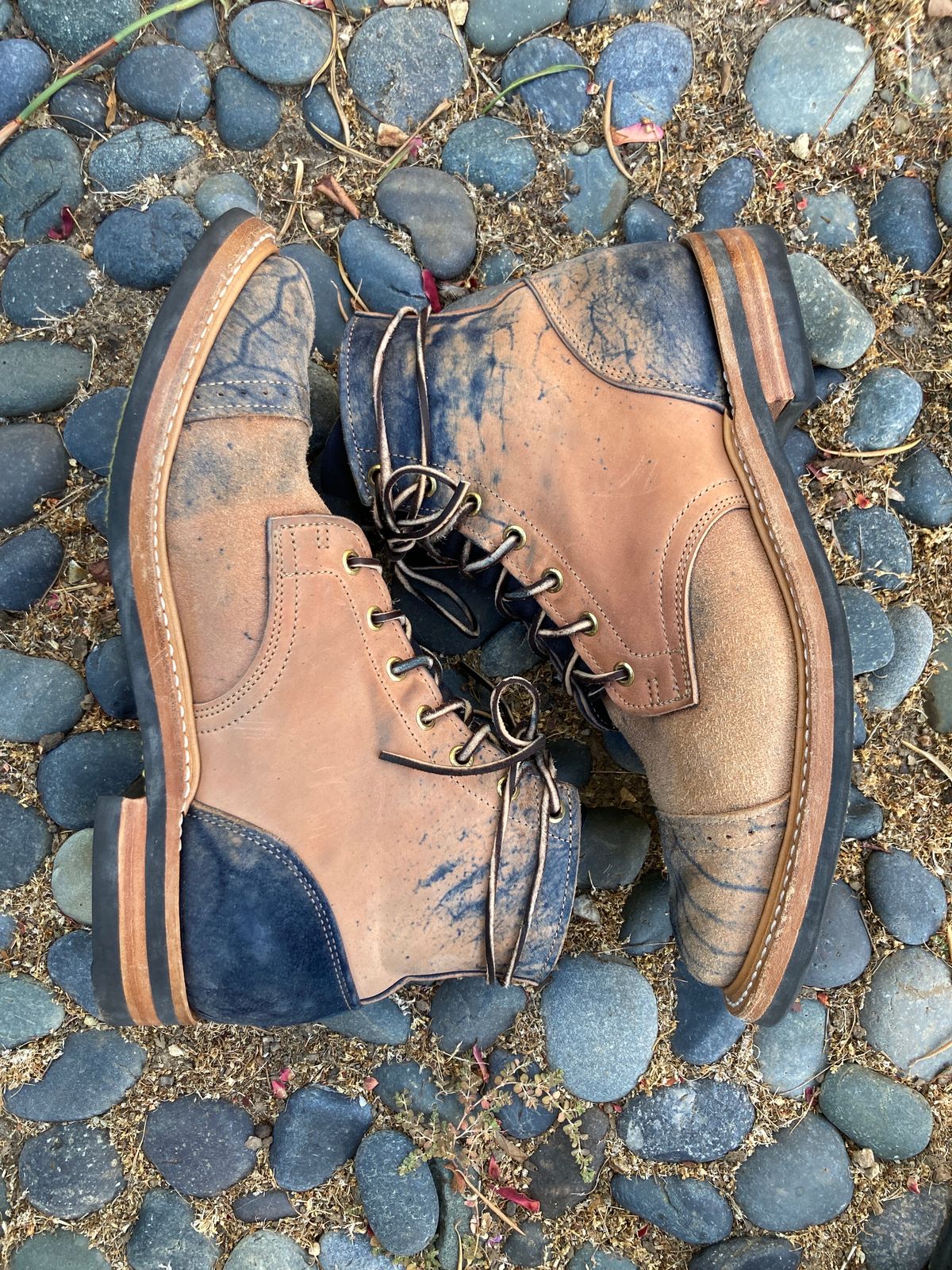 Photo by boogieshafer on September 14, 2023 of the Truman Service Boot in Navy Horse Rump Roughout.