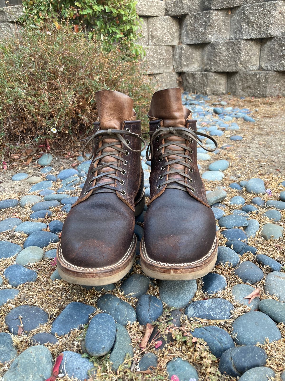 Photo by boogieshafer on September 11, 2023 of the Viberg Bobcat in Horween Brown Waxed Flesh.