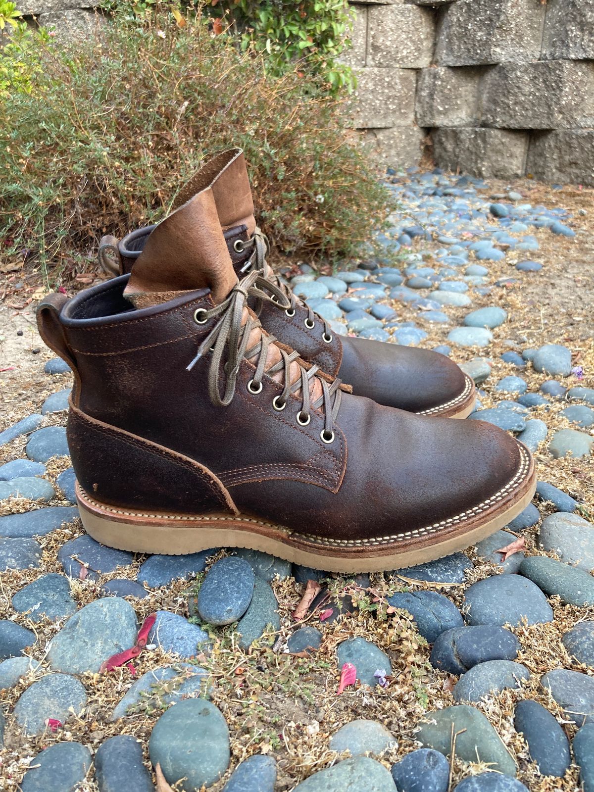 Photo by boogieshafer on September 11, 2023 of the Viberg Bobcat in Horween Brown Waxed Flesh.