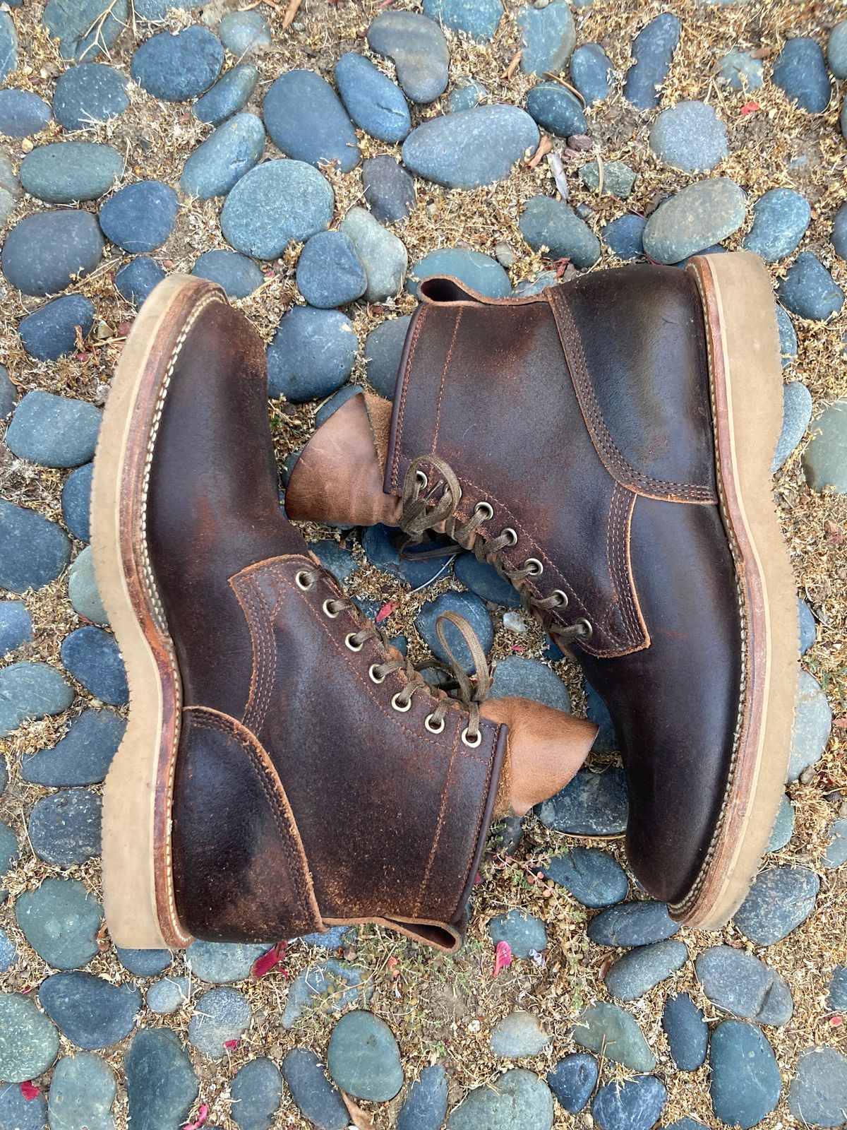 Photo by boogieshafer on September 11, 2023 of the Viberg Bobcat in Horween Brown Waxed Flesh.