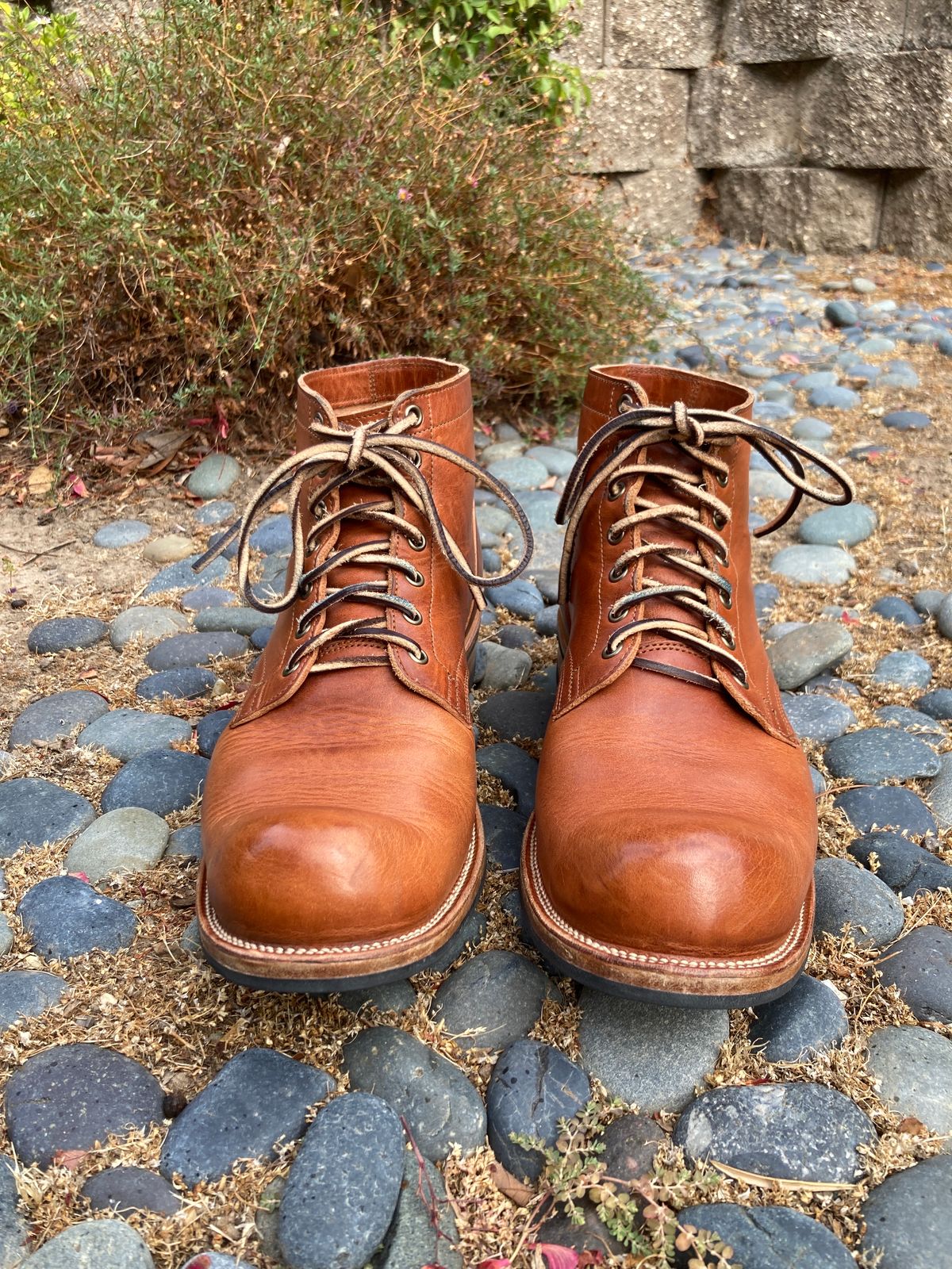 Photo by boogieshafer on September 1, 2023 of the Viberg Service Boot in Horween English Tan Dublin.