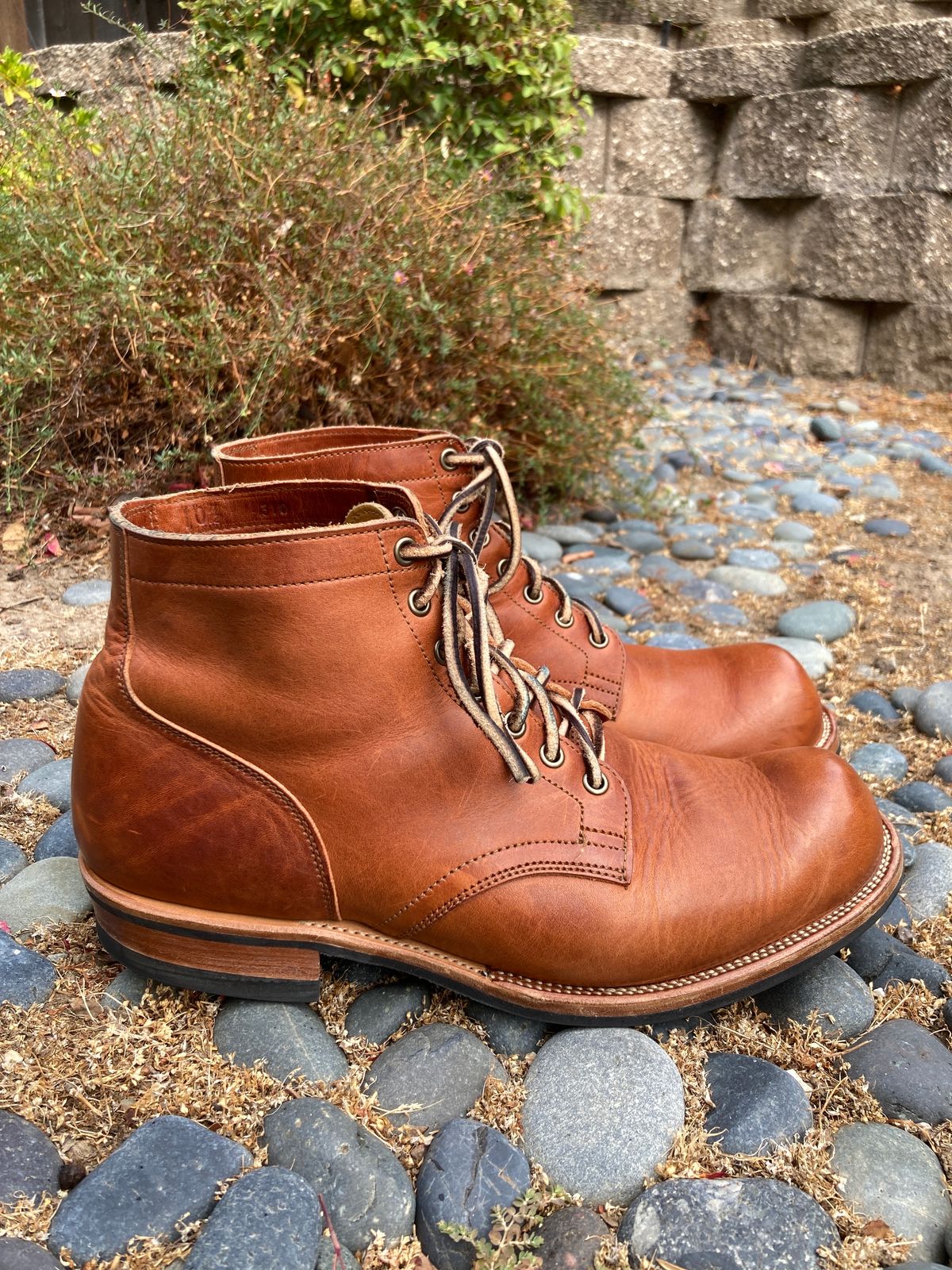 Photo by boogieshafer on September 1, 2023 of the Viberg Service Boot in Horween English Tan Dublin.