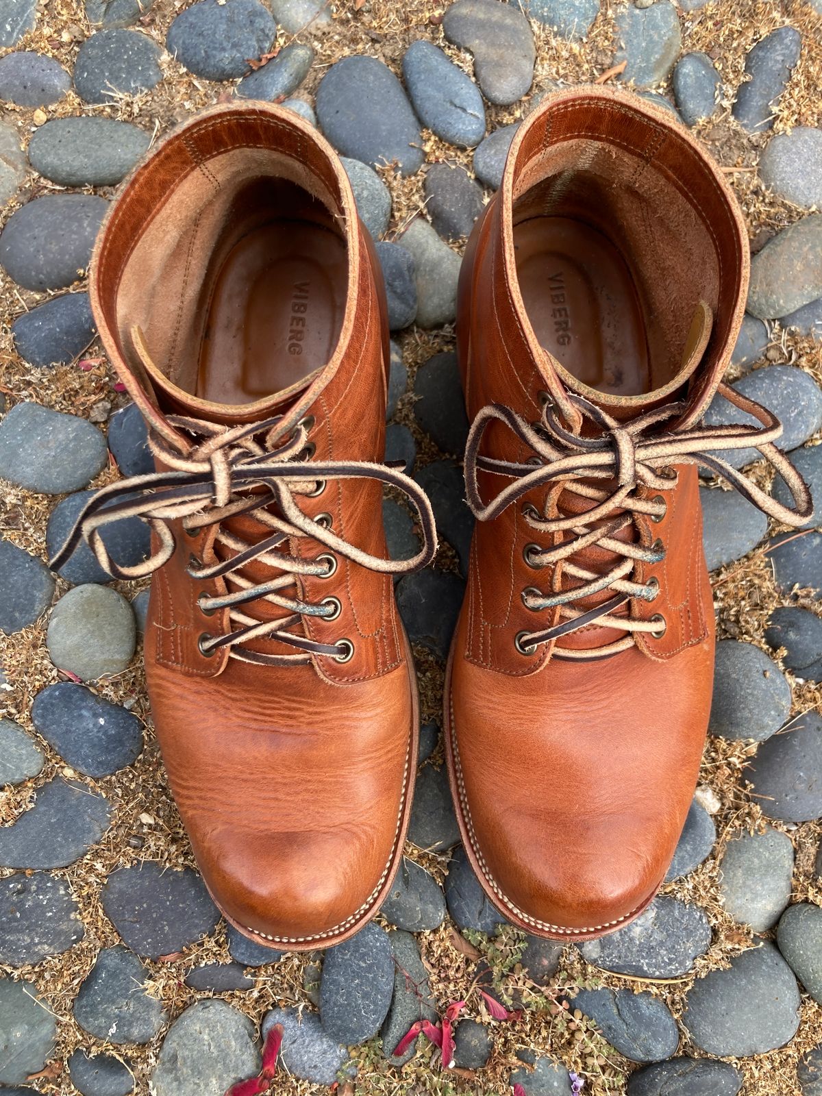 Photo by boogieshafer on September 1, 2023 of the Viberg Service Boot in Horween English Tan Dublin.