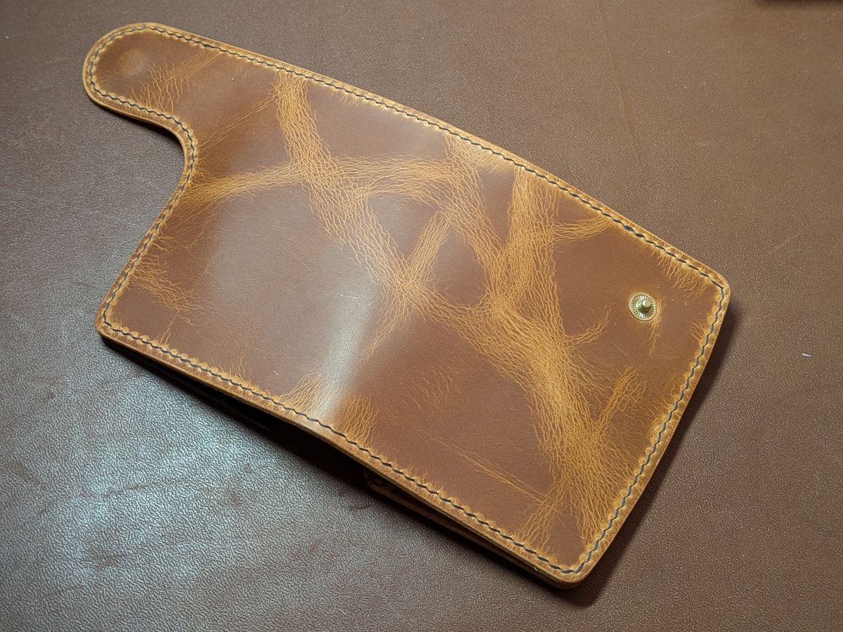 Photo by rabton on September 30, 2025 of the Ambar Snap Wallet in Conceria Walpier Navy Buttero & Badalassi Carlo Natural Waxy & Horween Armagnac Shell Cordovan.