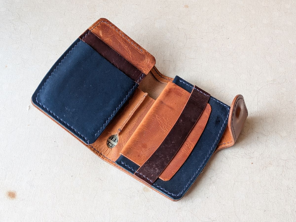Photo by rabton on January 5, 2026 of the Ambar Snap Wallet in Conceria Walpier Navy Buttero & Badalassi Carlo Natural Waxy & Horween Armagnac Shell Cordovan.