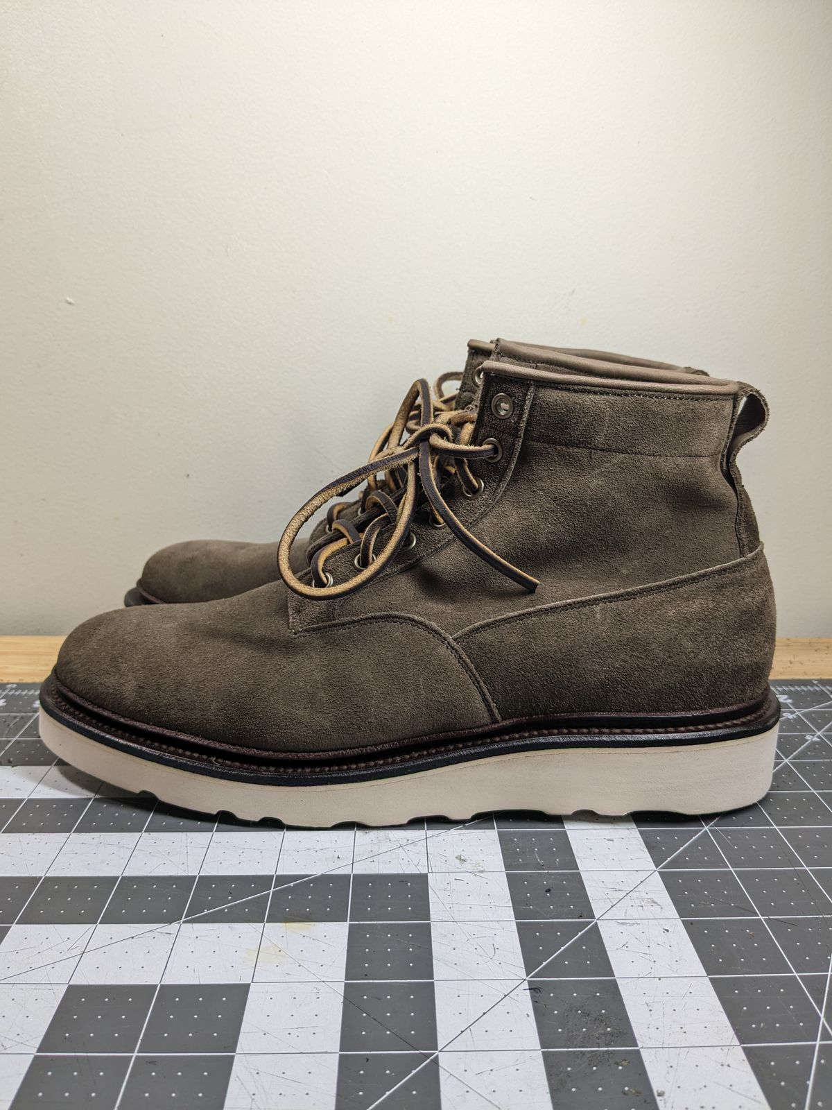Photo by rabton on October 5, 2023 of the Viberg Scout Boot in C.F. Stead Fog Janus Calf Suede.