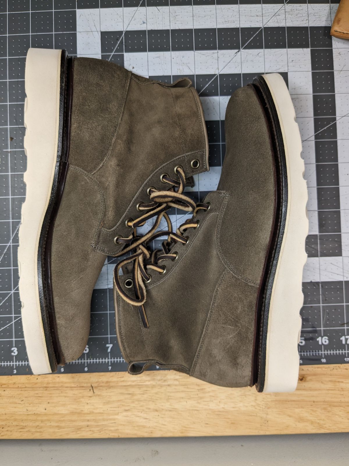 Photo by rabton on October 5, 2023 of the Viberg Scout Boot in C.F. Stead Fog Janus Calf Suede.
