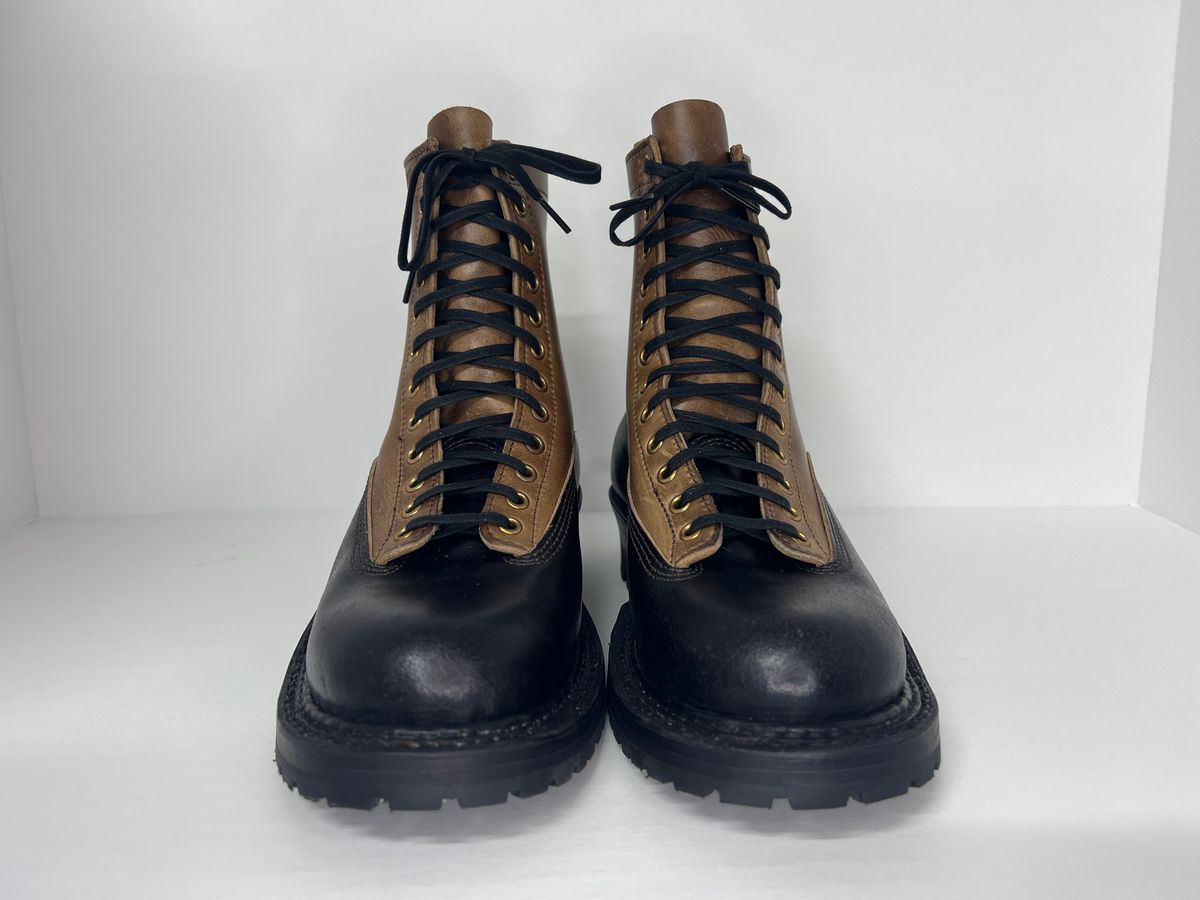 Photo by cajunpsycho on October 2, 2023 of the White's x Division Road LTT Logger 375 in Horween Black Waxed Flesh.