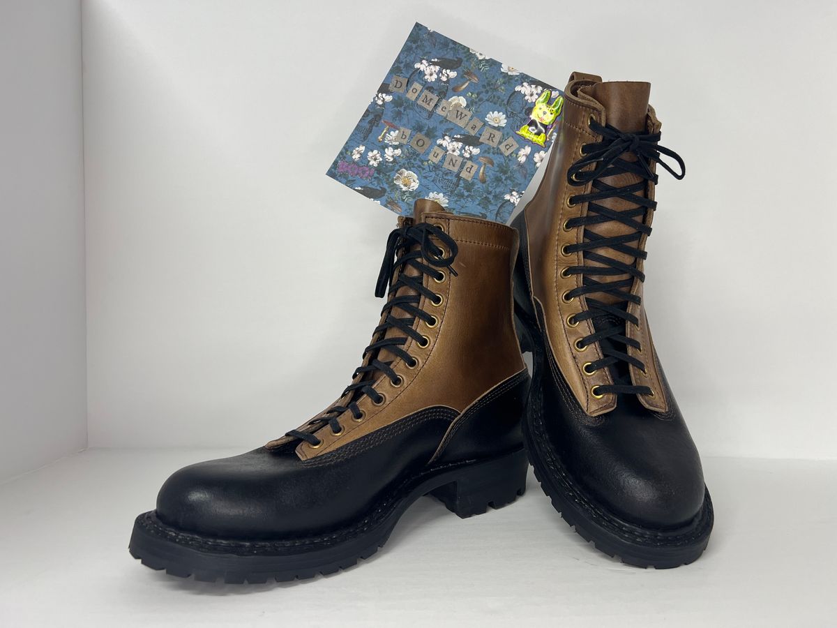 Photo by cajunpsycho on October 2, 2023 of the White's x Division Road LTT Logger 375 in Horween Black Waxed Flesh.