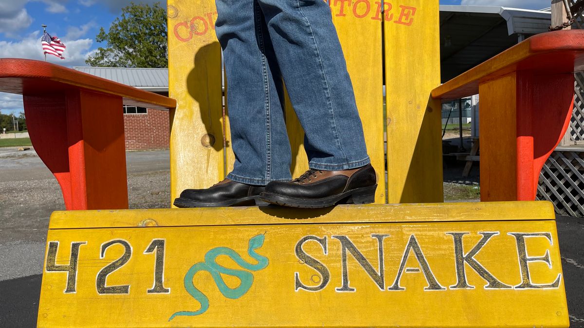 Photo by cajunpsycho on October 7, 2023 of the White's x Division Road LTT Logger 375 in Horween Black Waxed Flesh.