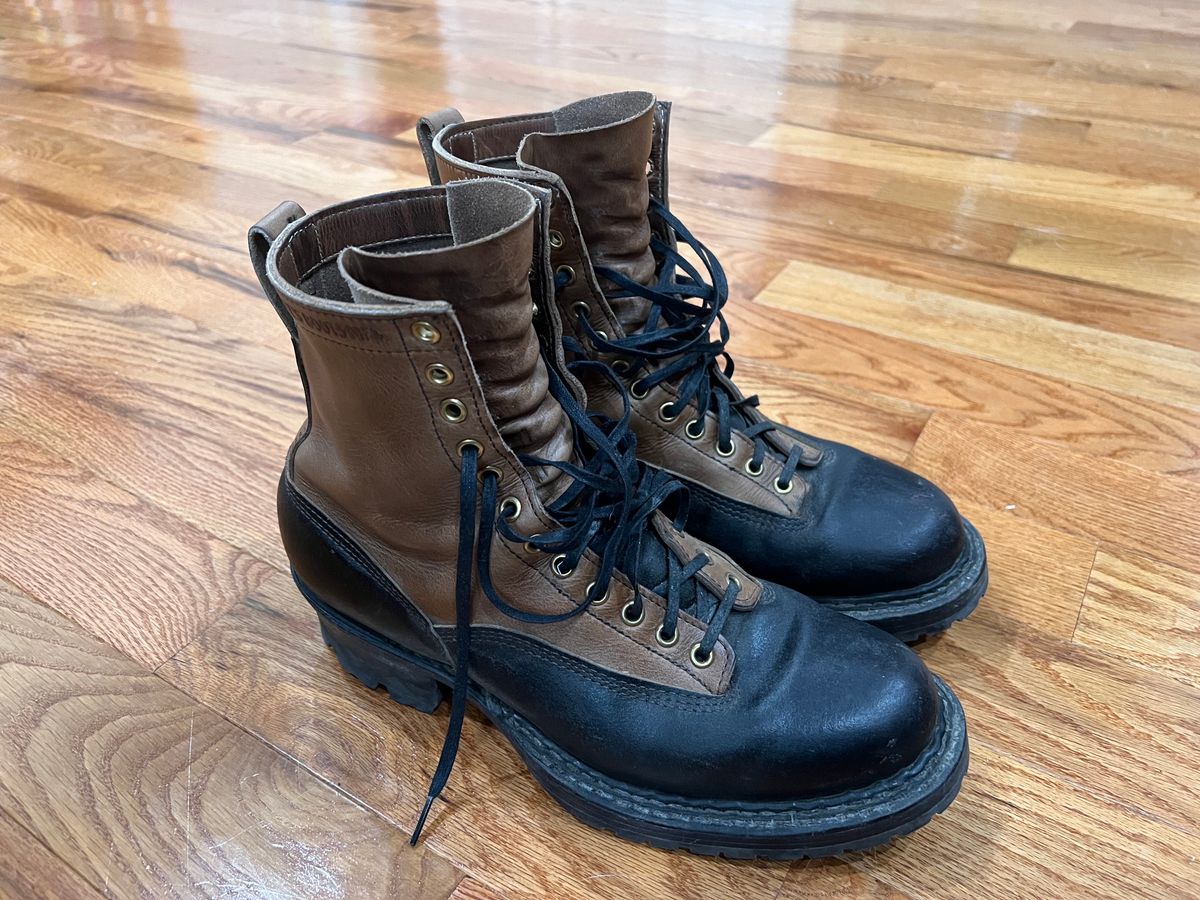 Photo by cajunpsycho on October 13, 2023 of the White's x Division Road LTT Logger 375 in Horween Black Waxed Flesh.