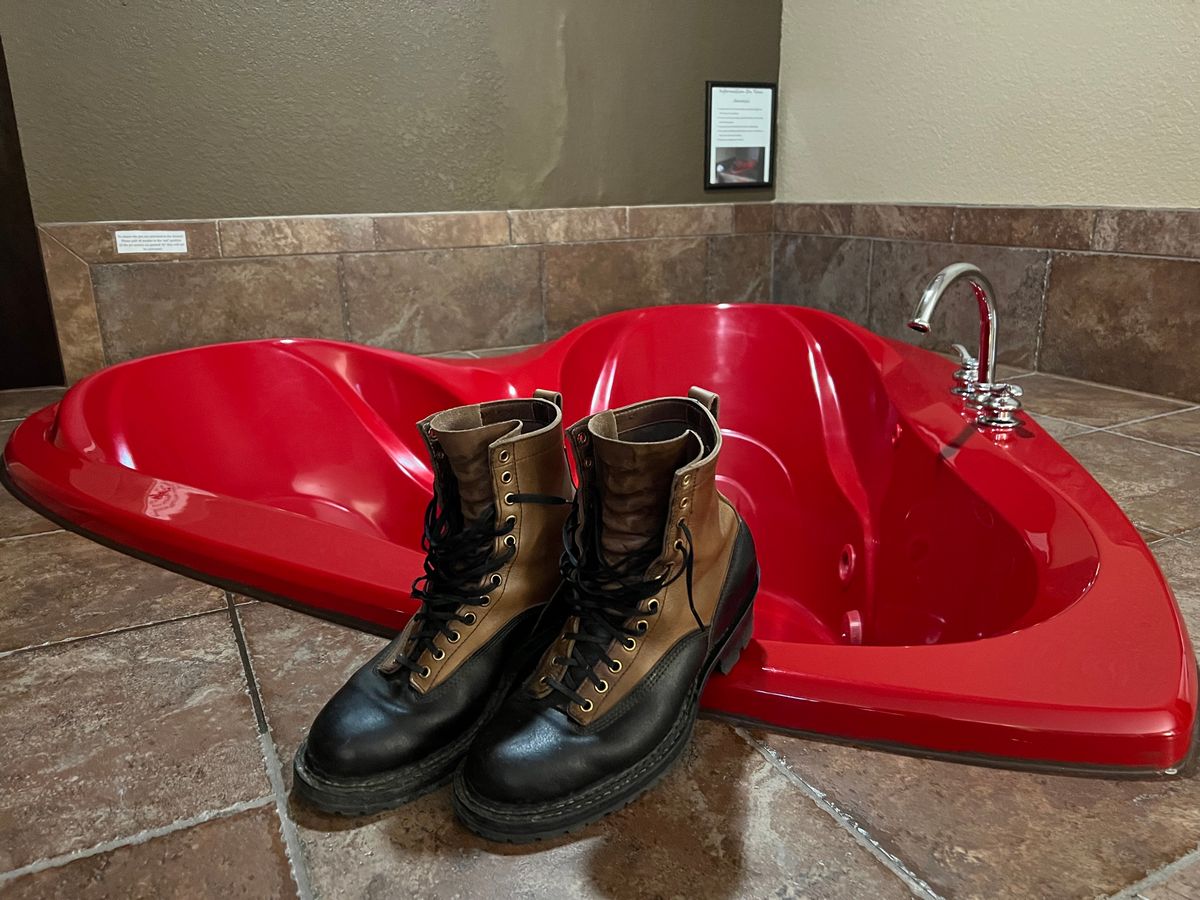 Photo by cajunpsycho on October 15, 2023 of the White's x Division Road LTT Logger 375 in Horween Black Waxed Flesh.
