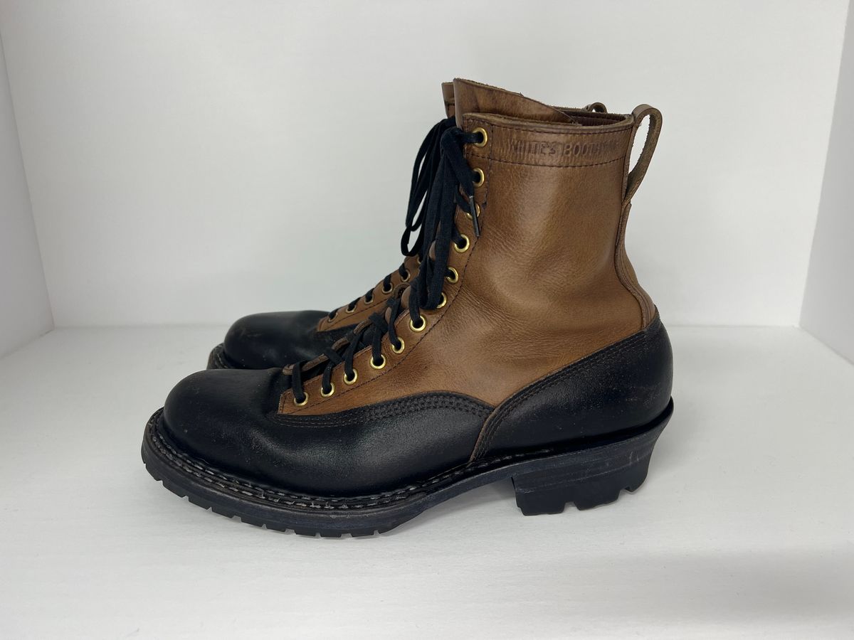 Photo by cajunpsycho on November 2, 2023 of the White's x Division Road LTT Logger 375 in Horween Black Waxed Flesh.