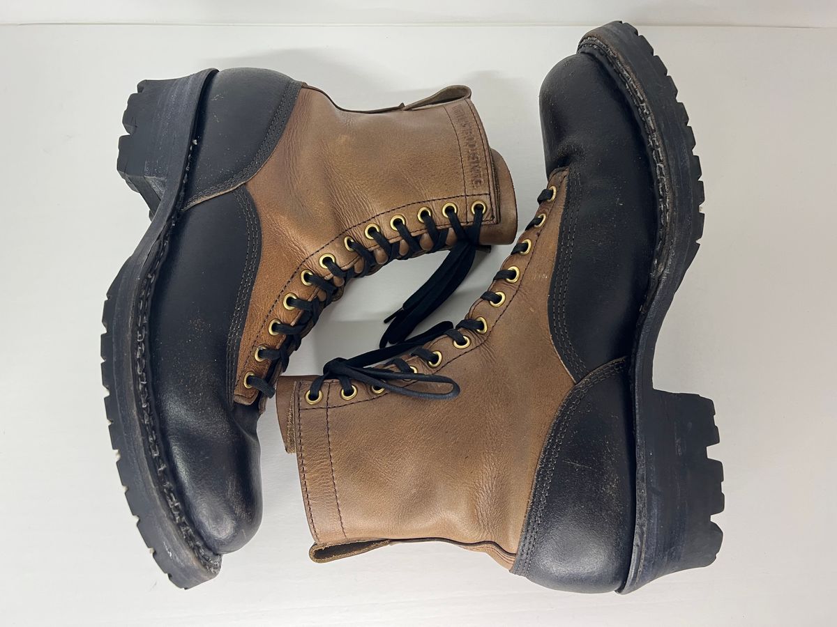 Photo by cajunpsycho on November 2, 2023 of the White's x Division Road LTT Logger 375 in Horween Black Waxed Flesh.