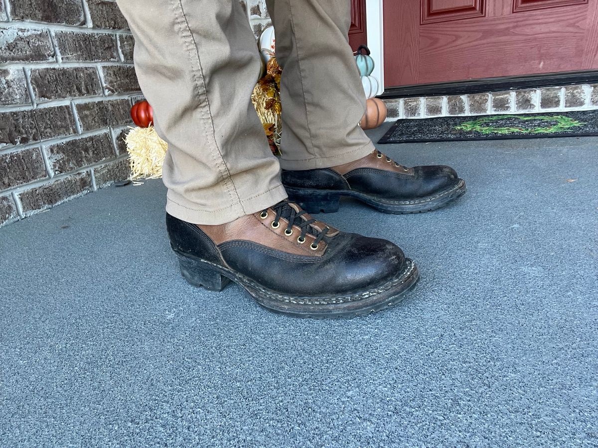 Photo by cajunpsycho on November 25, 2023 of the White's x Division Road LTT Logger 375 in Horween Black Waxed Flesh.