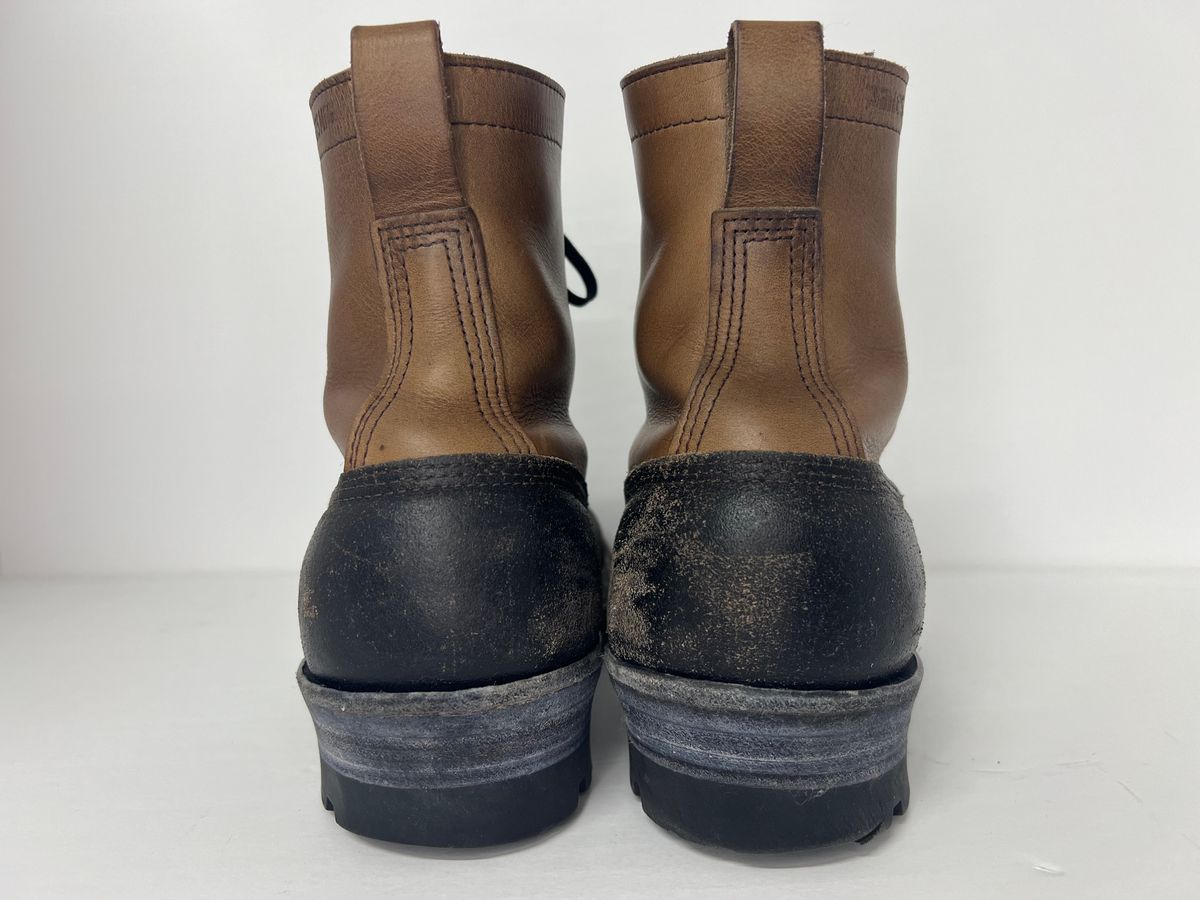 Photo by cajunpsycho on December 2, 2023 of the White's x Division Road LTT Logger 375 in Horween Black Waxed Flesh.