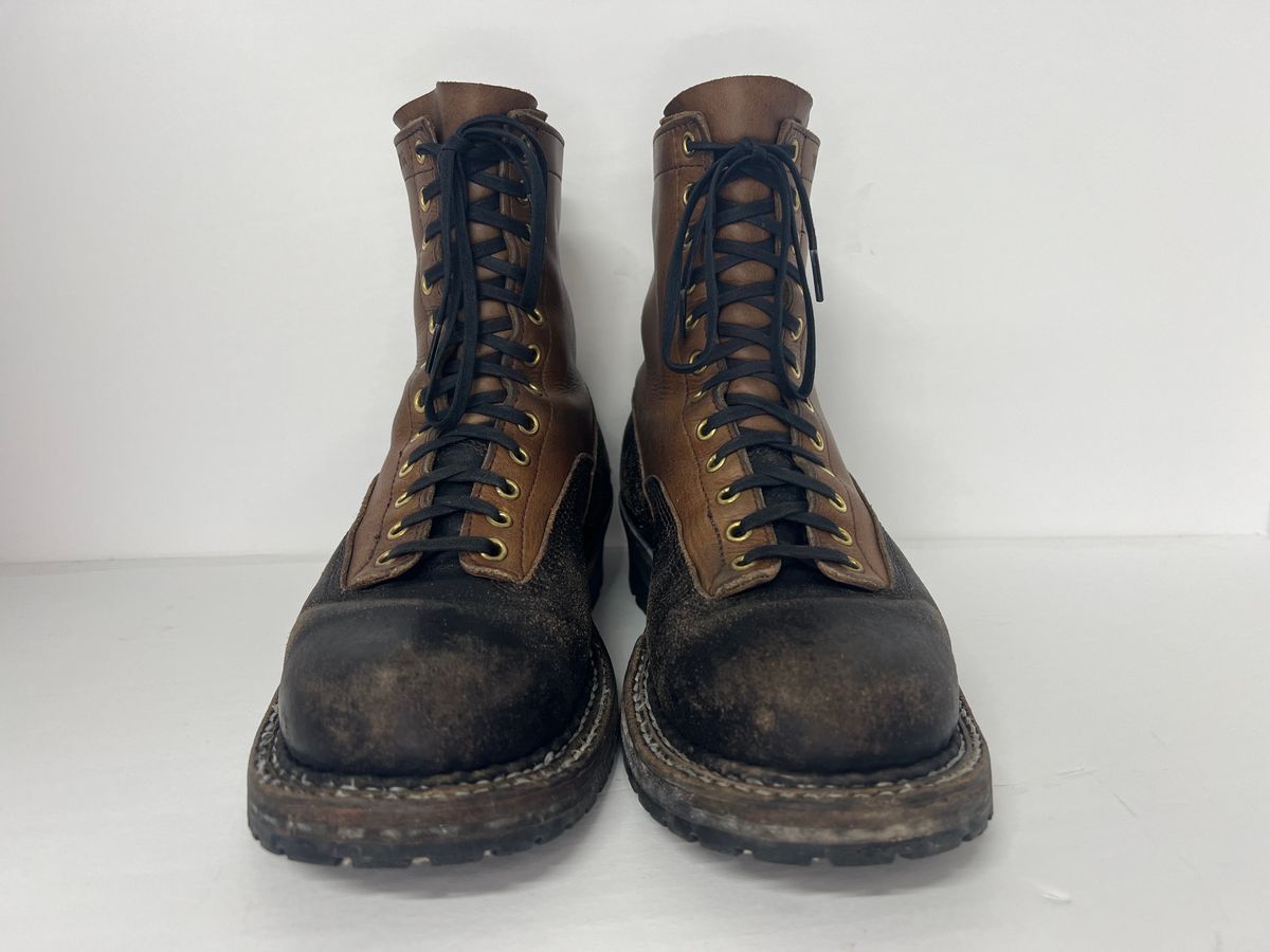 Photo by cajunpsycho on January 3, 2024 of the White's x Division Road LTT Logger 375 in Horween Black Waxed Flesh.
