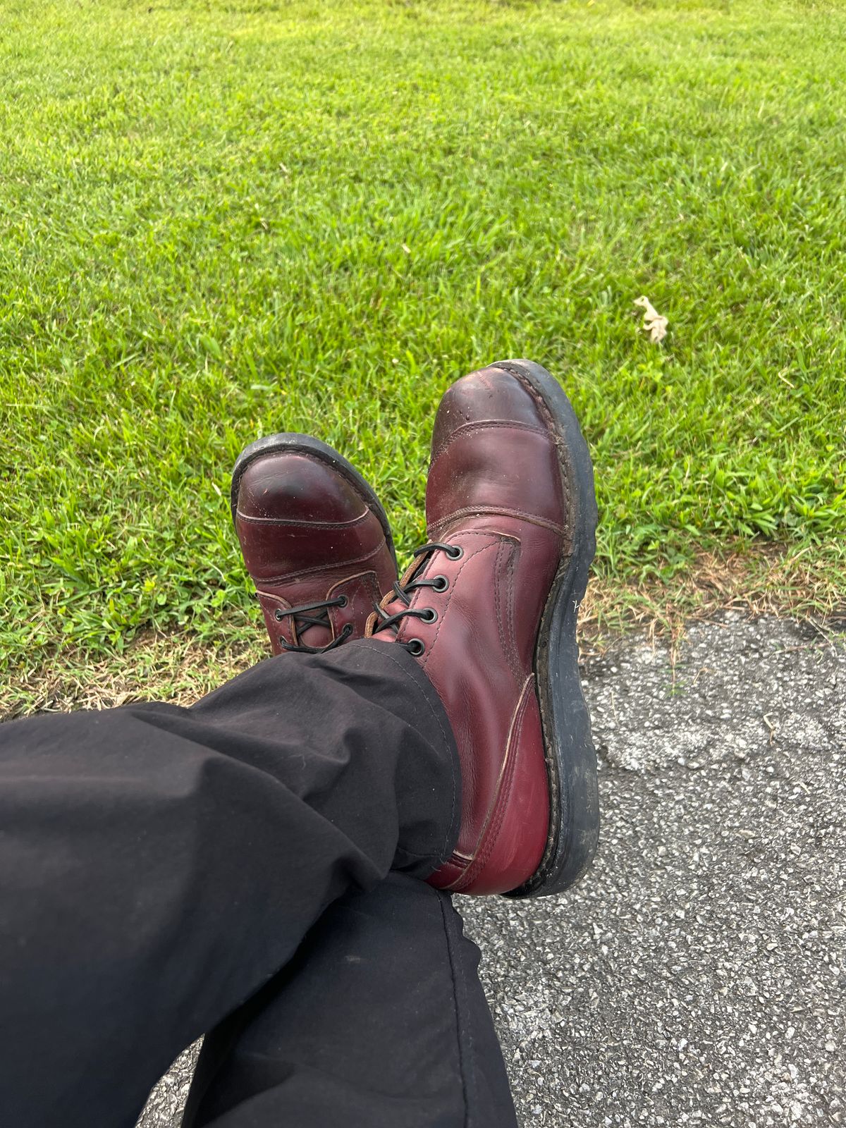 Photo by cajunpsycho on April 8, 2022 of the White's Foreman in Horween Oxblood Chromexcel.