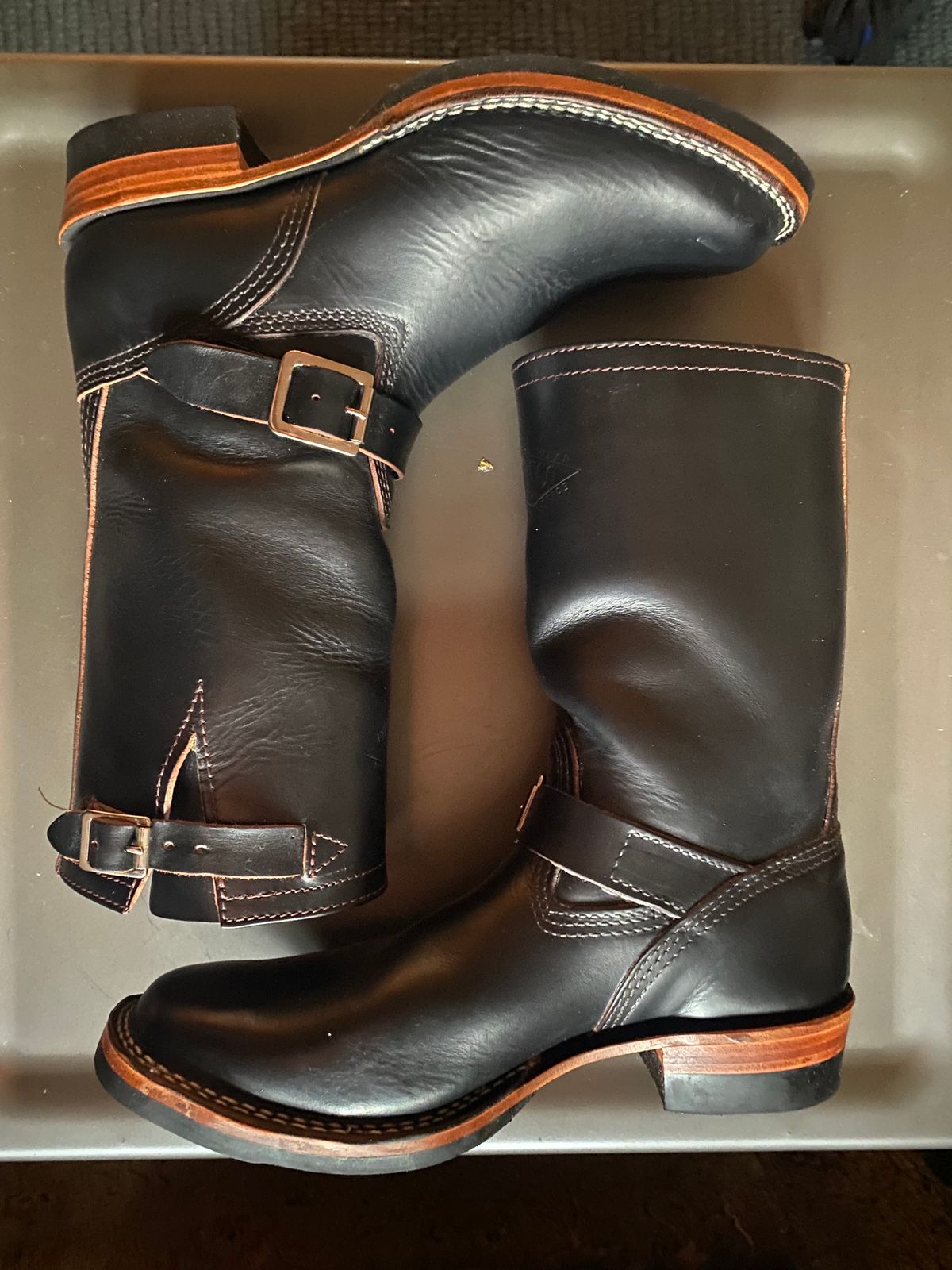 Photo by Finnian on October 2, 2023 of the Wesco Mister Lou in Horween Black Chromexcel Horsehide.